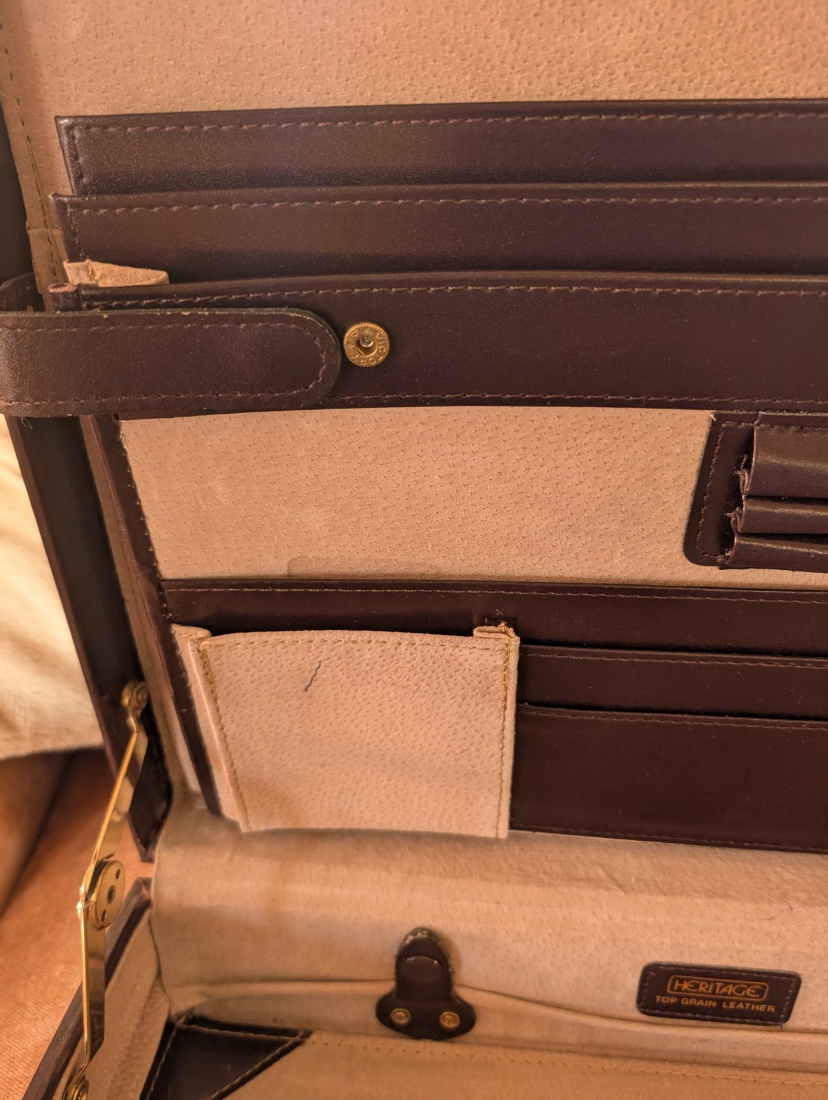 Heritage Leather Briefcase Vintage Brown Style for Business Travel Work