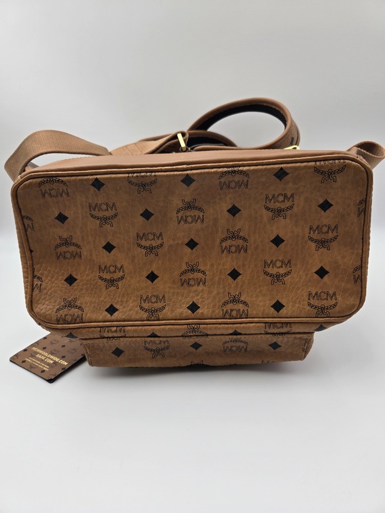 MCM X BAPE SHARK STARK BACK PACK (VISETOS)