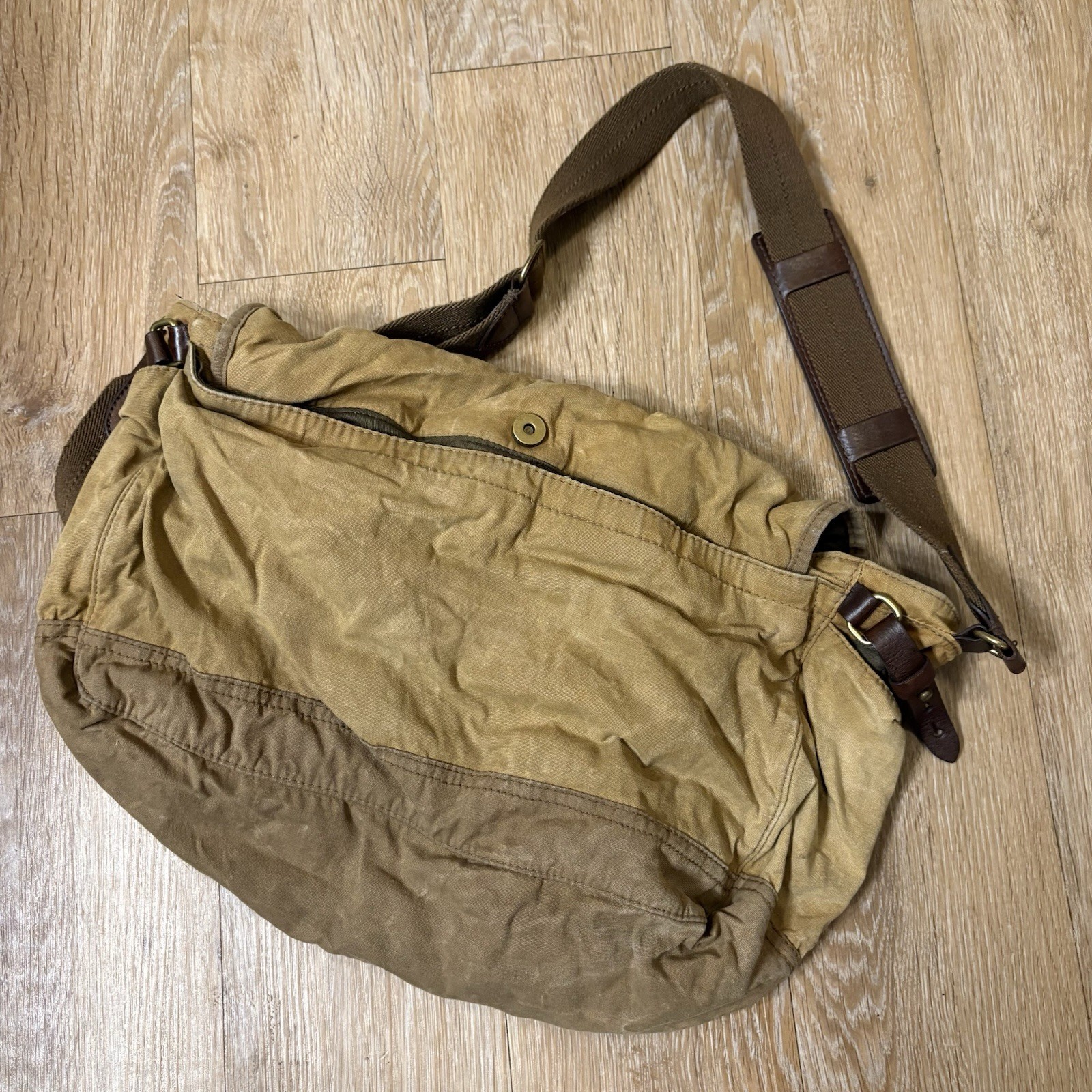 J Crew Dry Goods Abingdon Messenger Bag