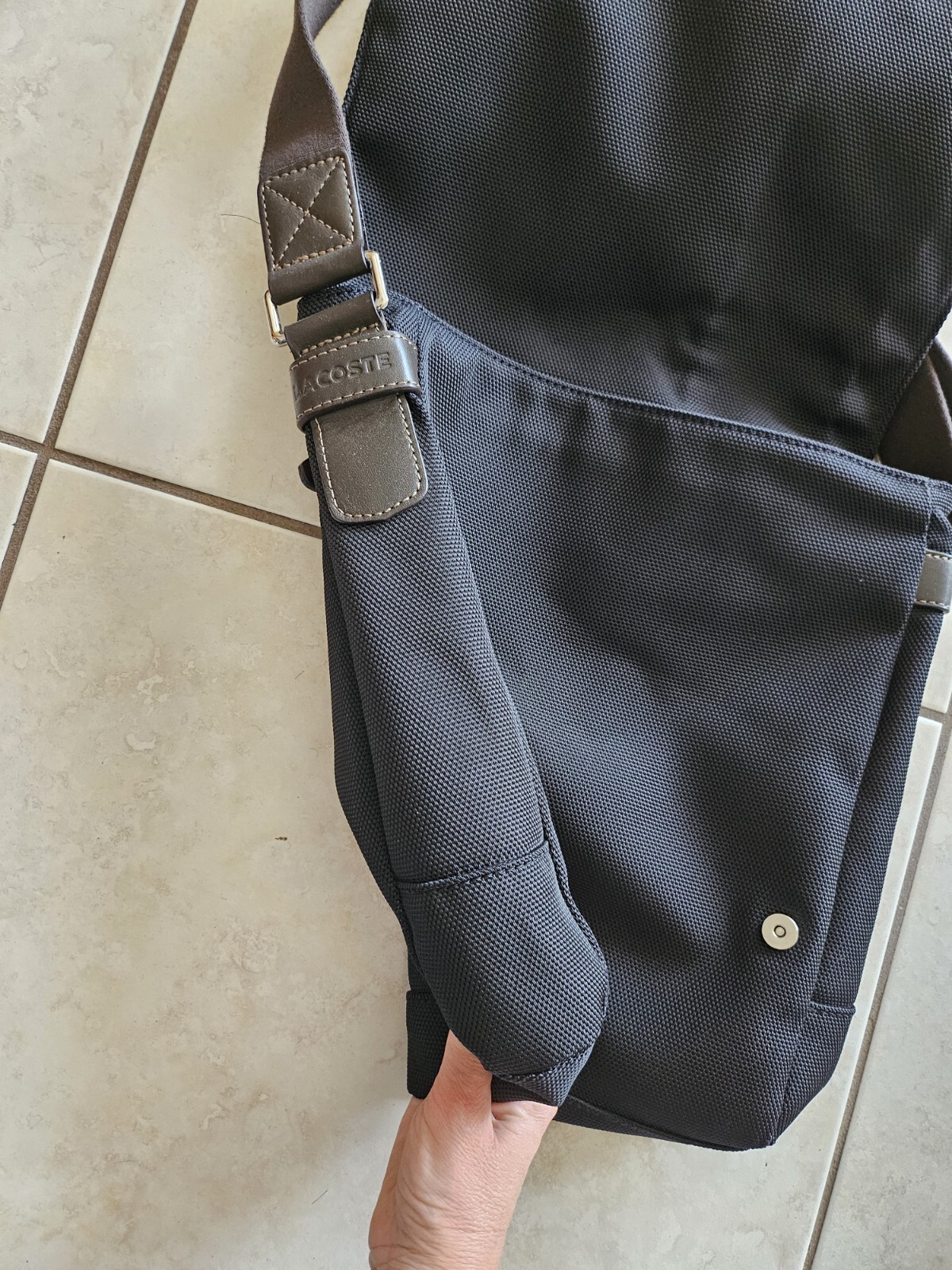 LACOSTE VTG Messenger Laptop Crossbody Bag 10.5x13x3 Inch Nylon Canvas.
