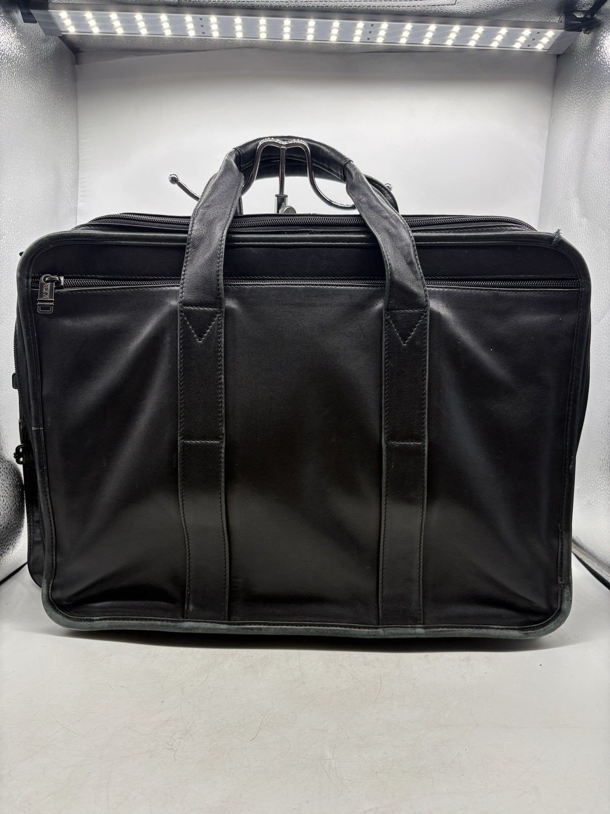 TUMI Alpha Black Leather Briefcase Laptop Messenger Bag 6”x13”x17.5”