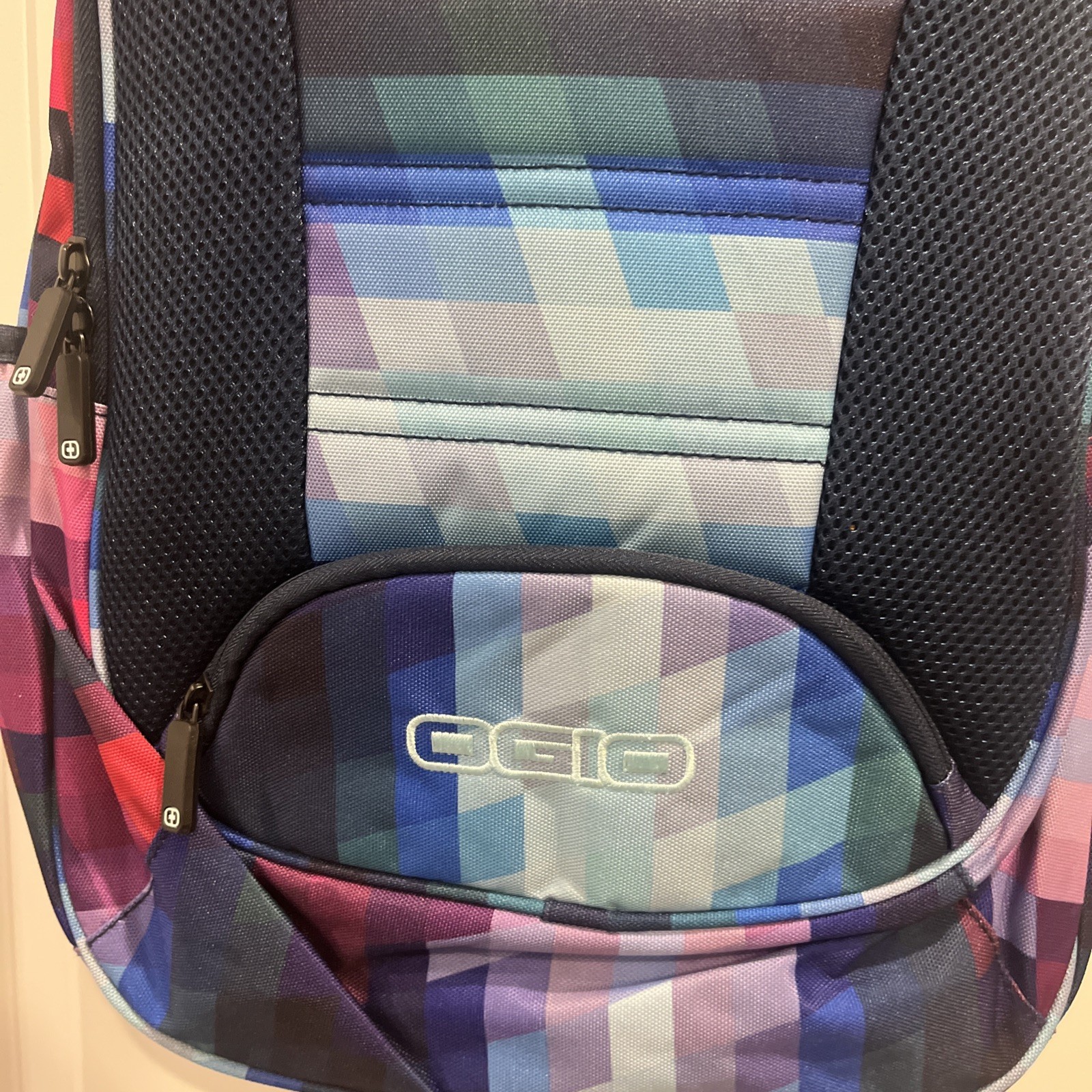 NWT OGIO Breaker Kaleidoscope Backpack Laptop Sleeve Geometric Blue Purple Pink