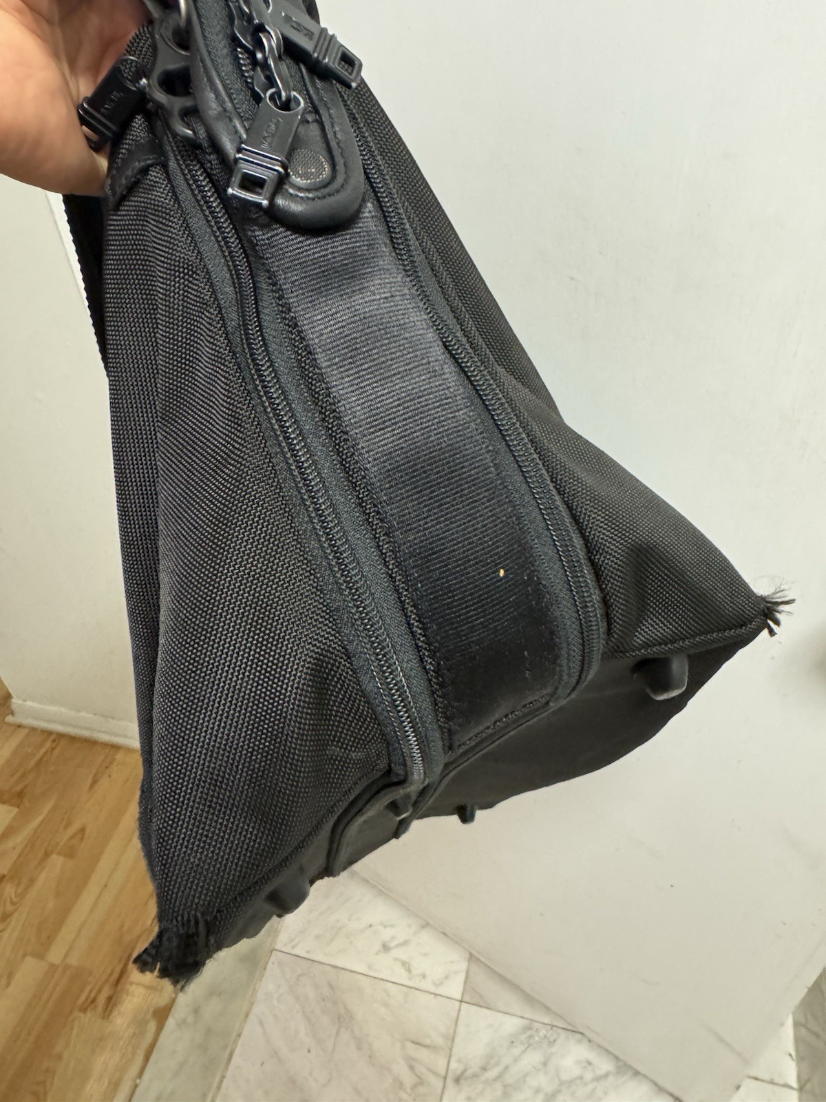 TUMI Alpha 2 ballistic Nylon Double Expansion Duffle 22159D2 Travel Gym Bag