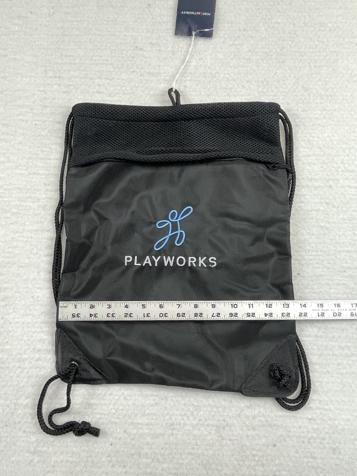 Cinch pack high end with soft mesh backing black Playworks . sku#2