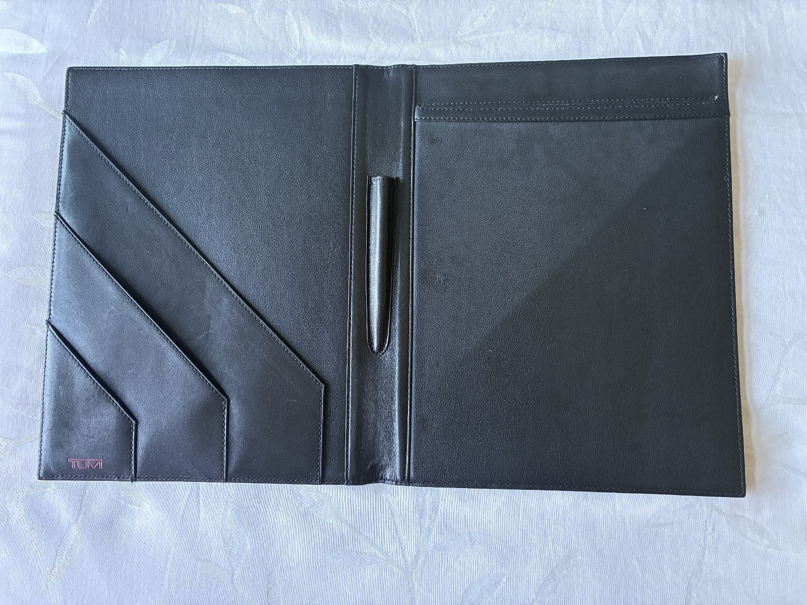 TUMI All Leather Portfolio Notepad Business Premium Black