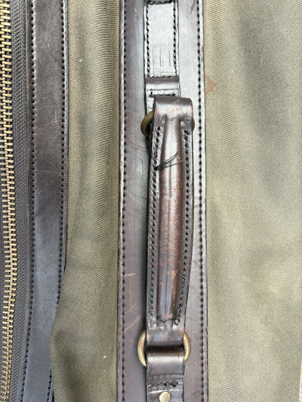 Filson Rugged Twill Garment Bag Otter Green Style 270 Leather USA Suitcase VTG