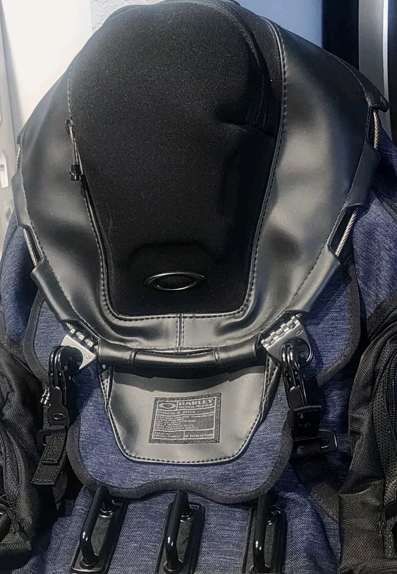 Oakley Kitchen Sink Backpack 34 Liter Laptop Pocket Tactical Field Gear Hiking