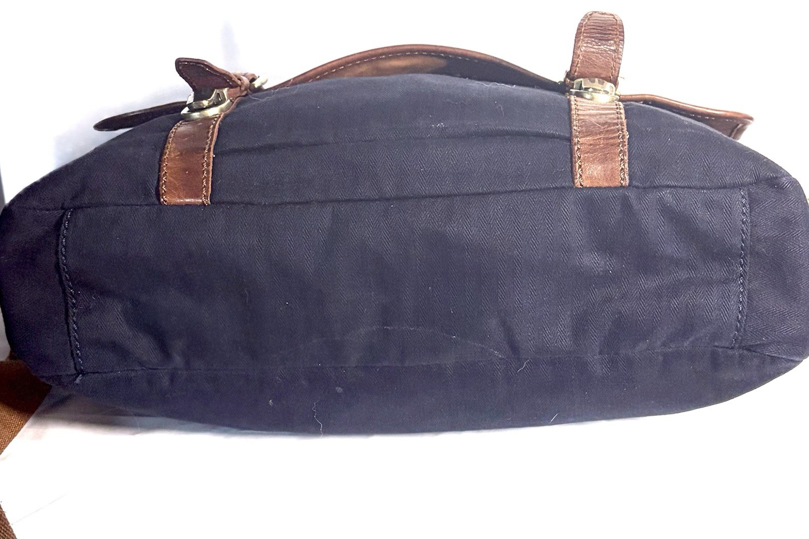 Fossil Solid Blue/Brown Messenger Bag Buckle Adjustable Strap Inner Pockets