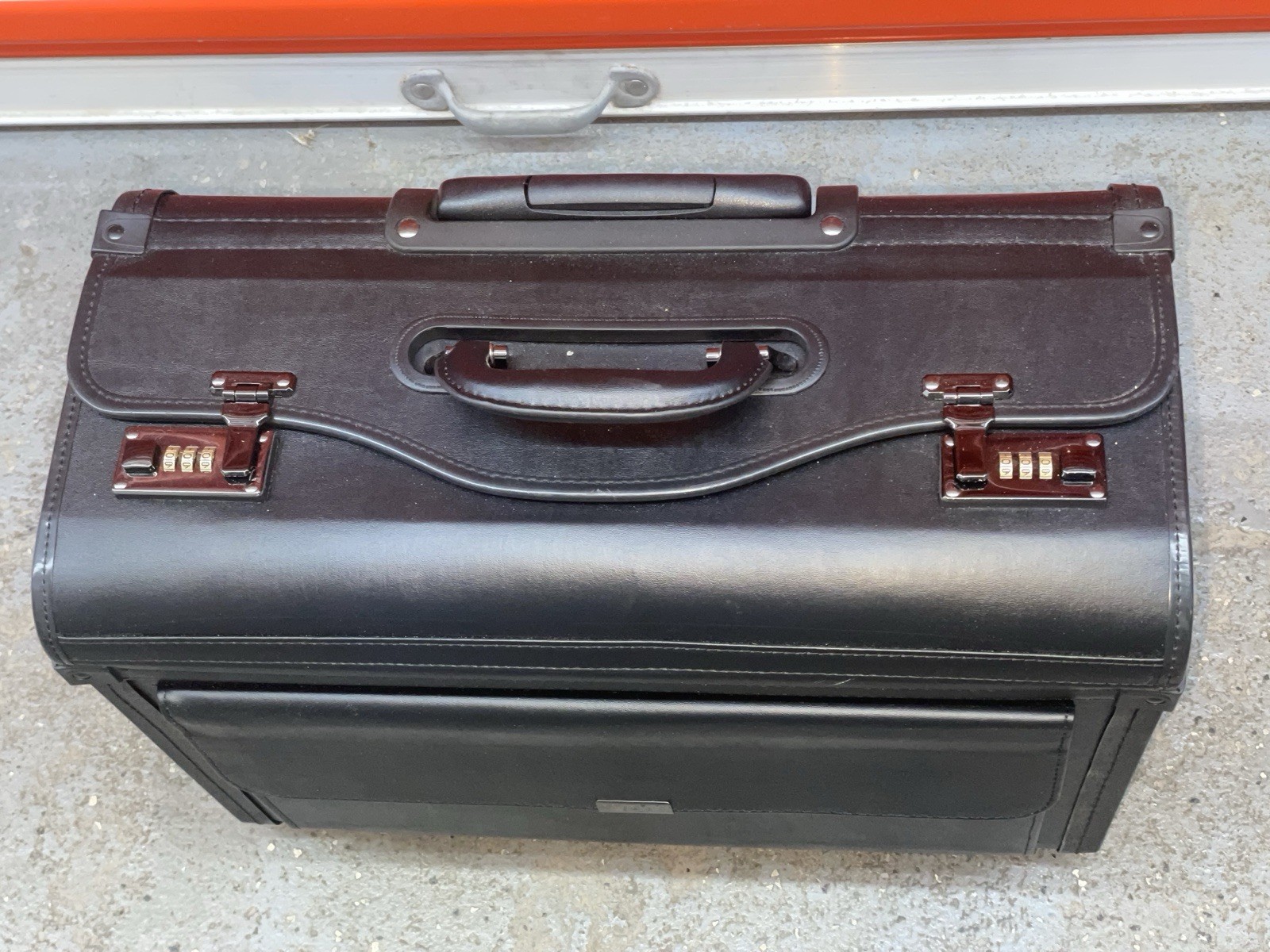 Alpine Swiss Roller Laptop Briefcase Leather Wheeled Upright Black New NOS