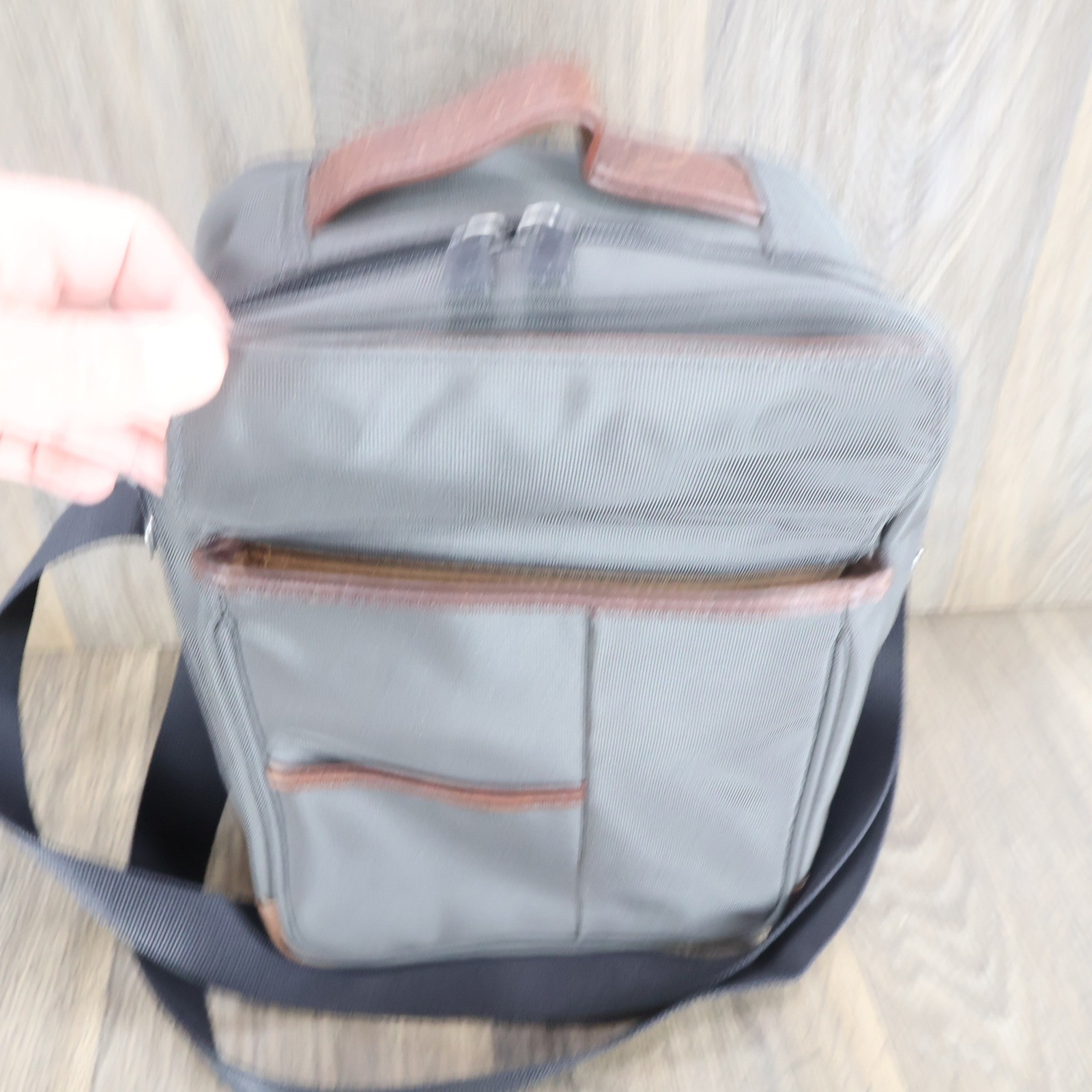 Duluth Trading Co Gray Ballistic Nylon Crossbody Messenger Bag Leather Trim