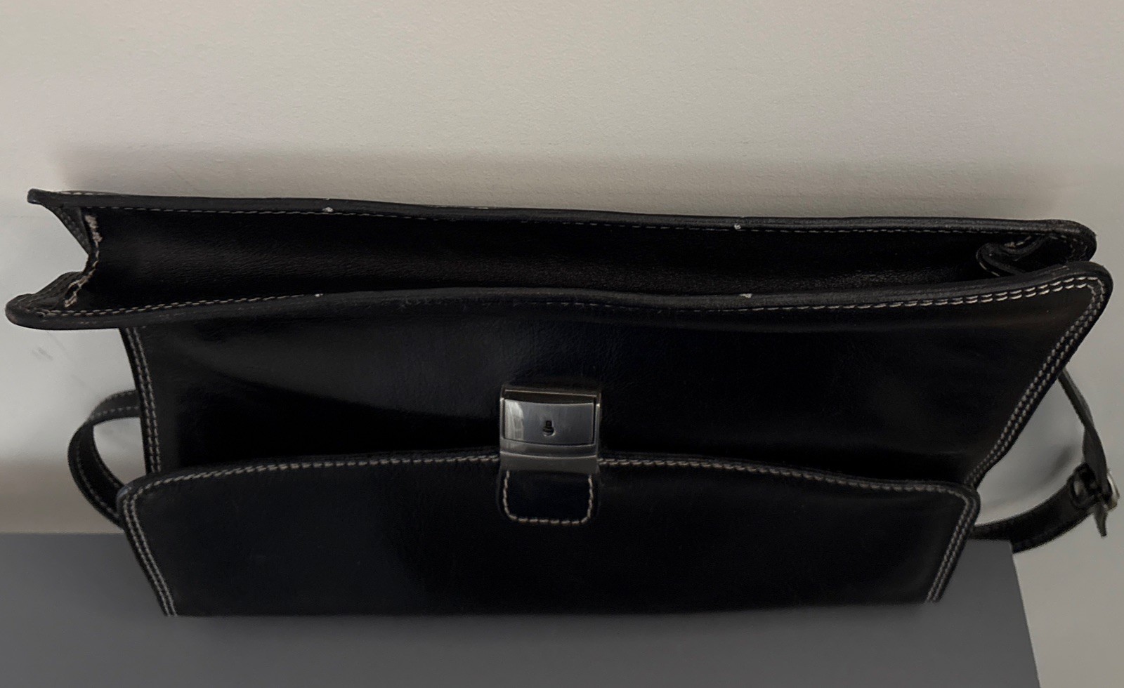 Floto Italian Leather Briefcase with Strap and Lock (no key) Rarely Used