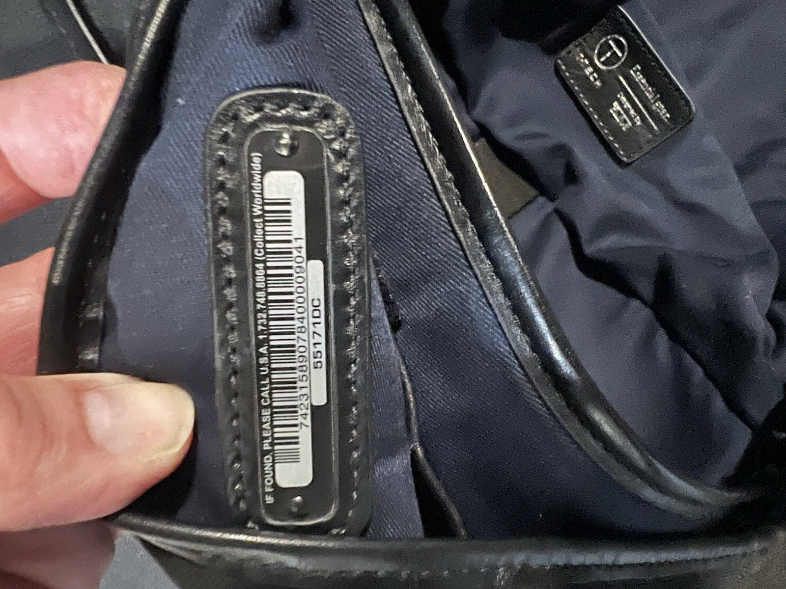 Tumi T-Tech Essential Gear Black Laptop Messenger Bag Expandable Bag 55171dc