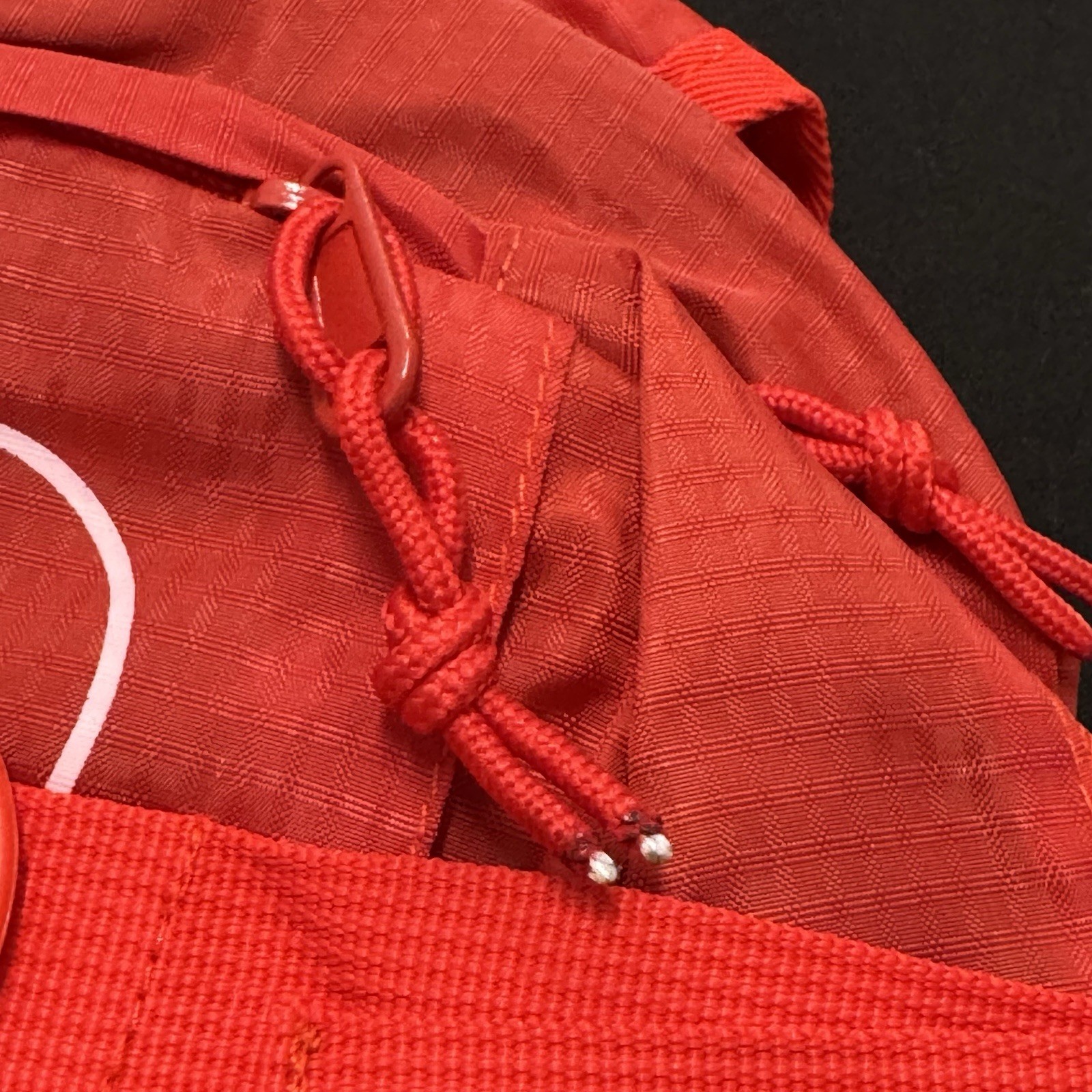 Supreme Backpack Red FW18 Adjustable Breathable Mesh Condura Clip Zip Backpack