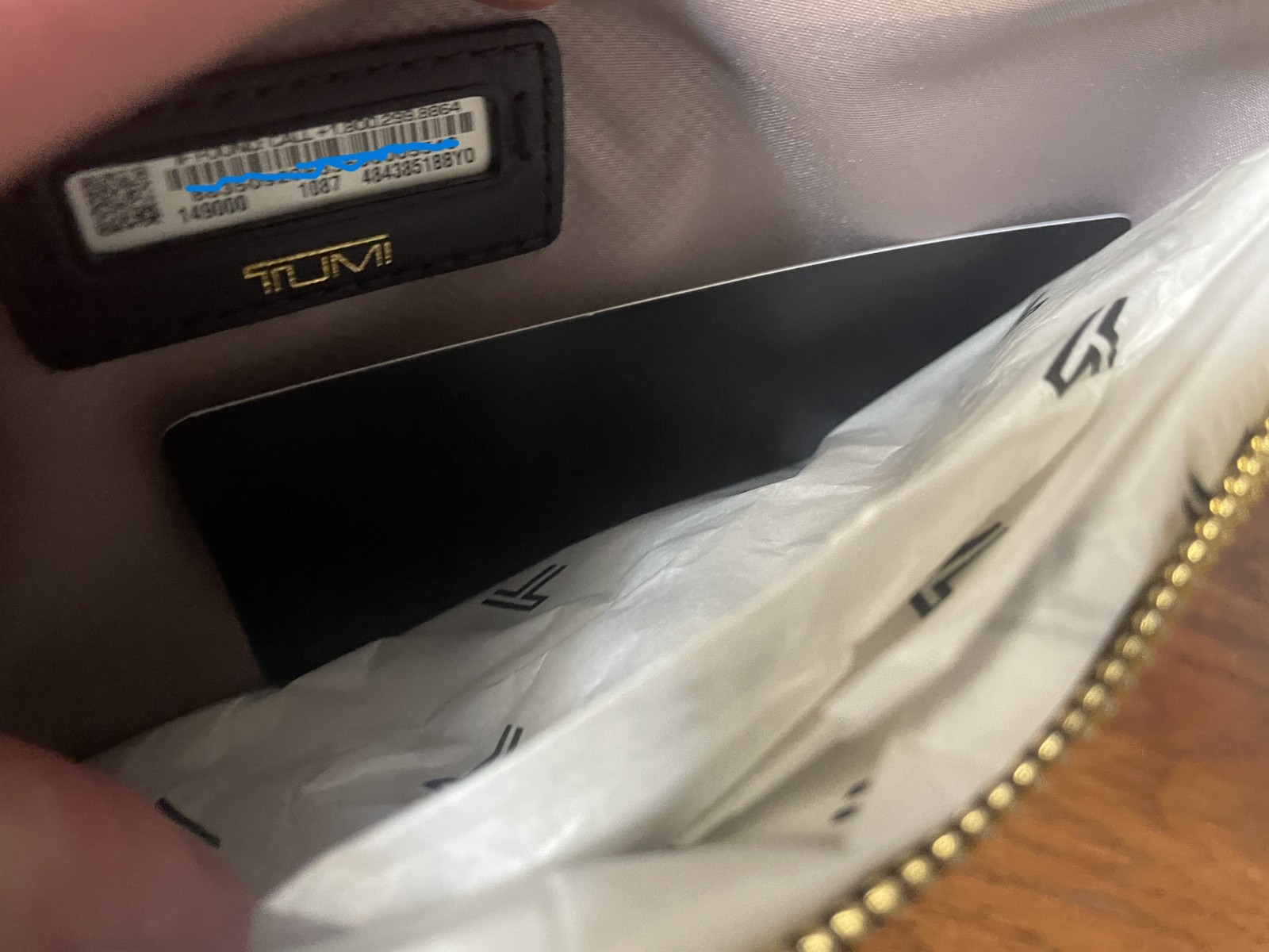 NWT TUMI MELISSA COSMETIC HANGING ZIP AROUND TRAVEL BAG MAKEUP BLACKBERRY