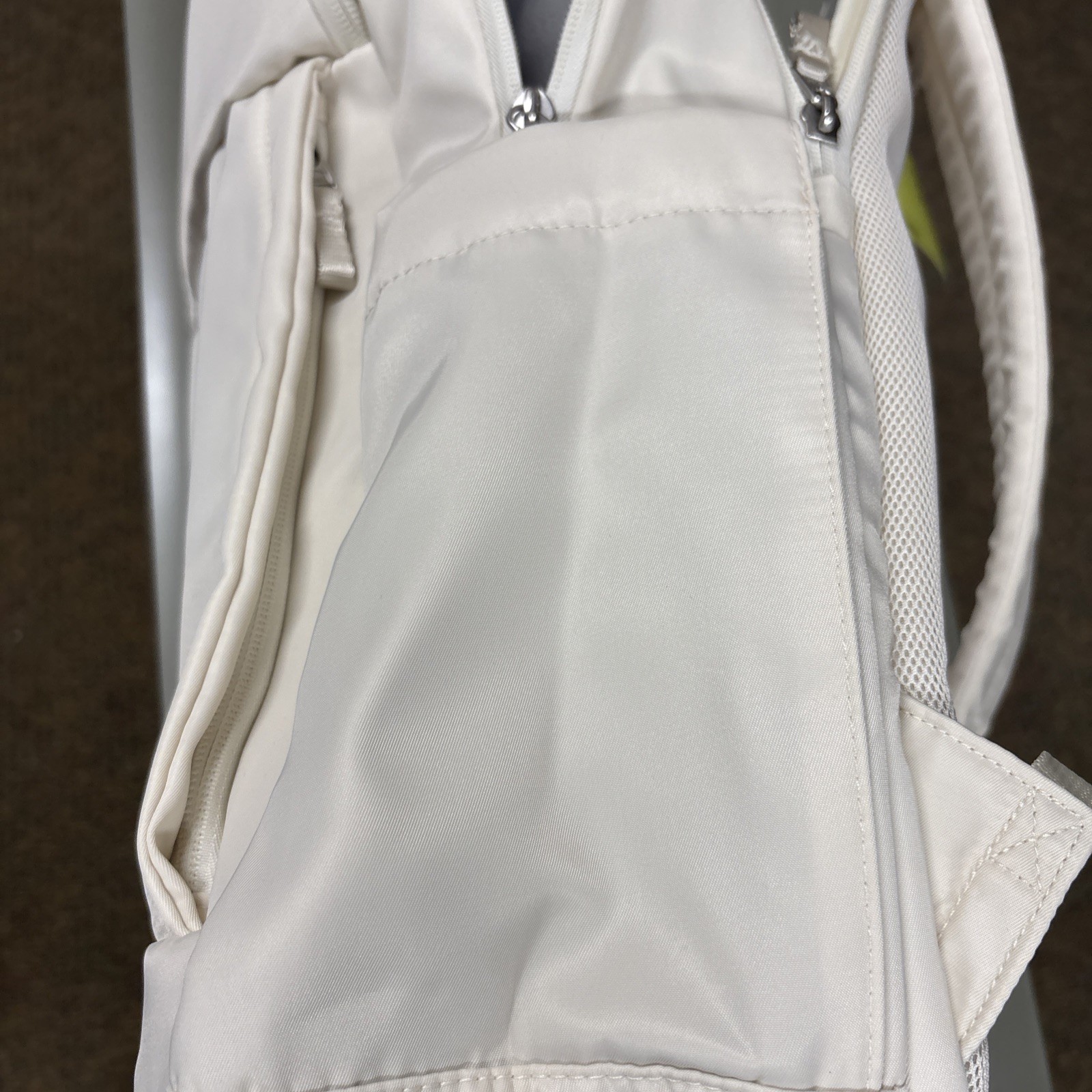 17.5″ Lifestyle Backpack Off-White – All in Motion