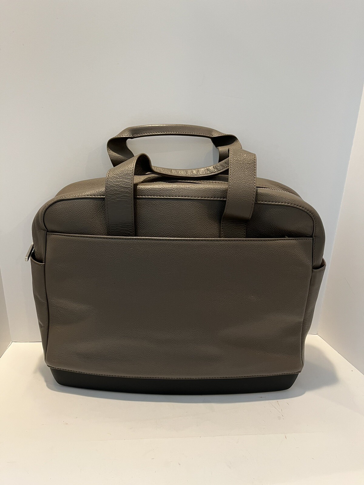 Moleskin Classic Collection Cow Leather Laptop Holder Briefcase Gray/Black