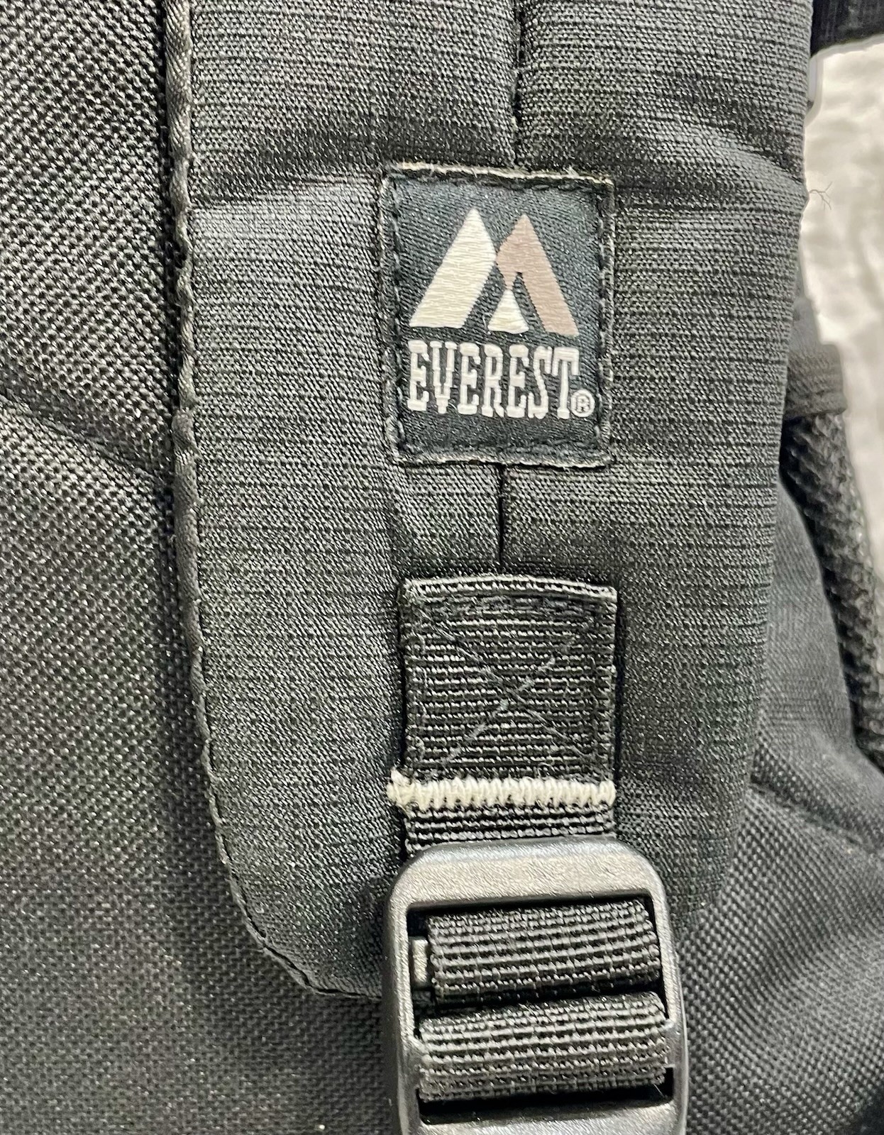 Everest Backpack Black 16″x12″x8″