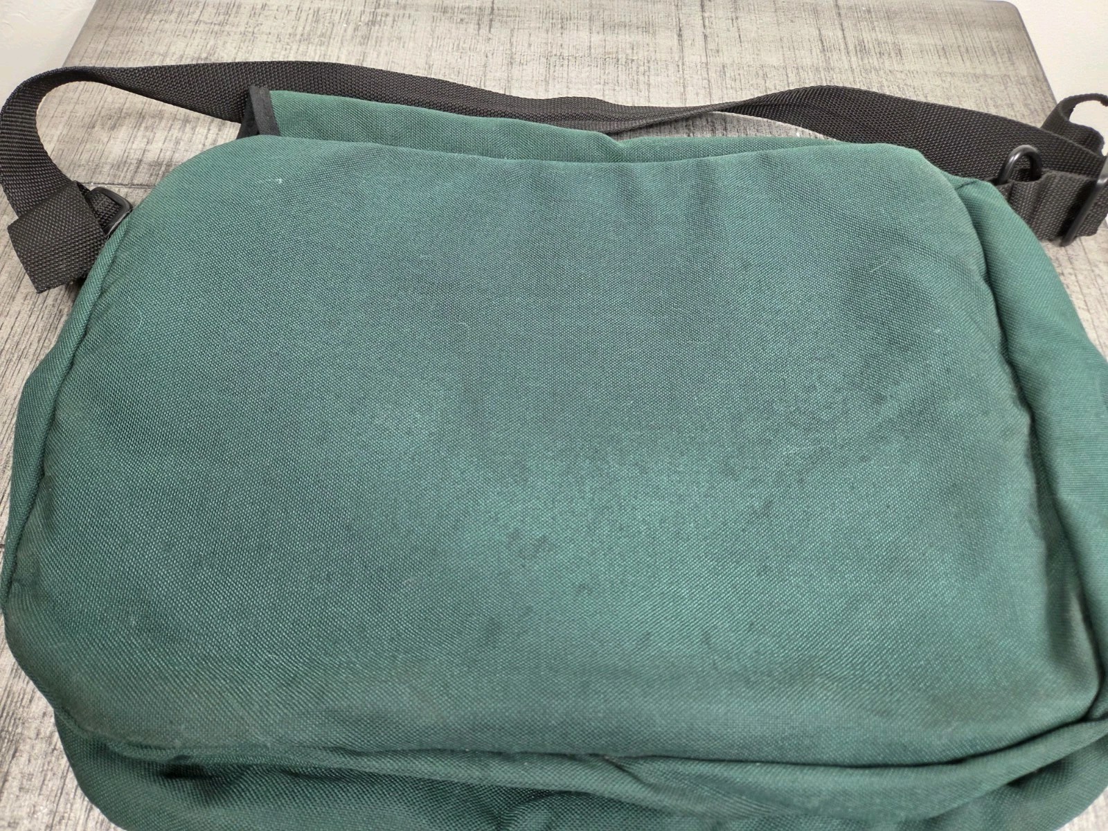 Vtg Jansport Messenger Laptop Bag Shoulder Strap Green w/Design Made In USA Y2K