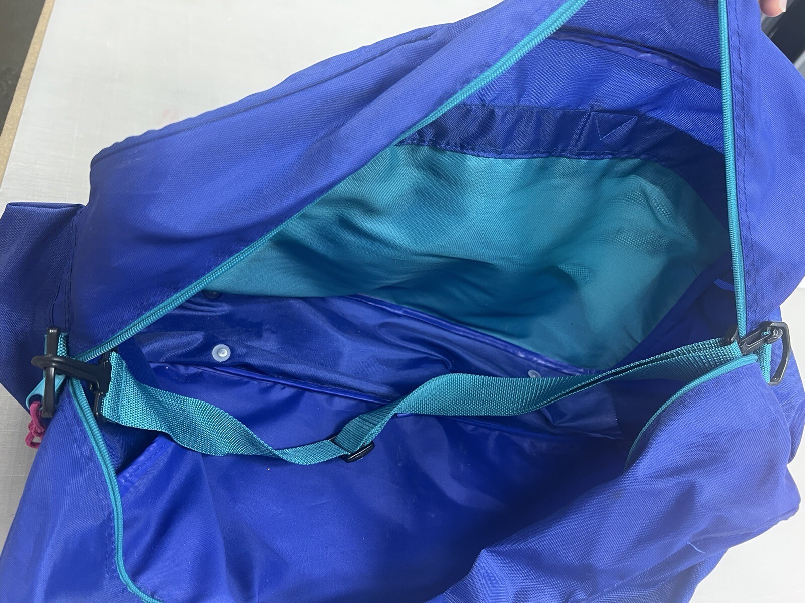 Vintage 1990s DUNLOP Cross Training Multi Color Duffel Gym/Travel Bag Sports