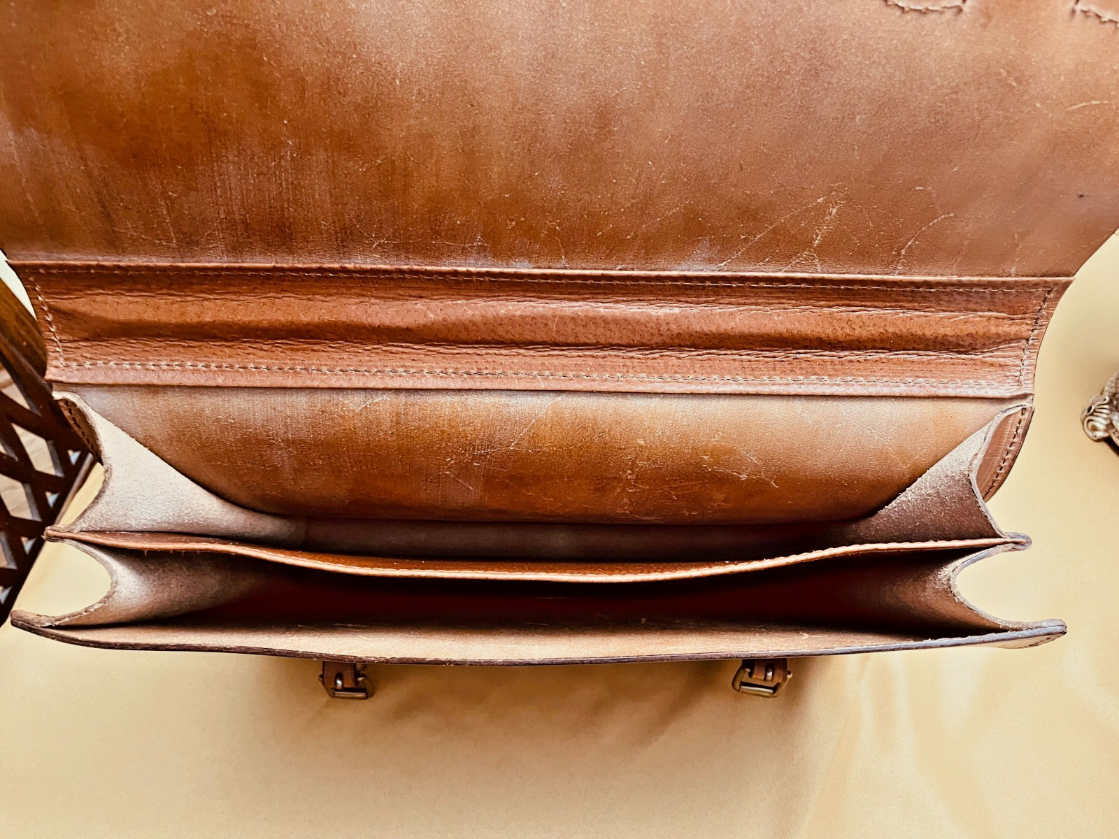 MACKENZIE “OFFICERS” Tan Bridle Leather Briefcase / Messenger Bag – SCOTLAND
