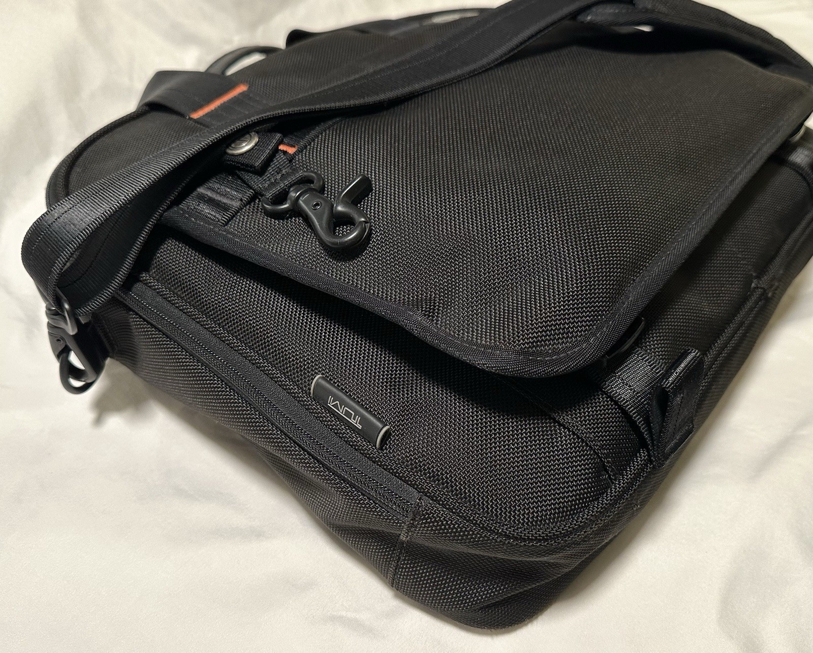 Tumi T-Tech Essential Gear Laptop / Breifcase,Messenger Bag Shoulder Strap