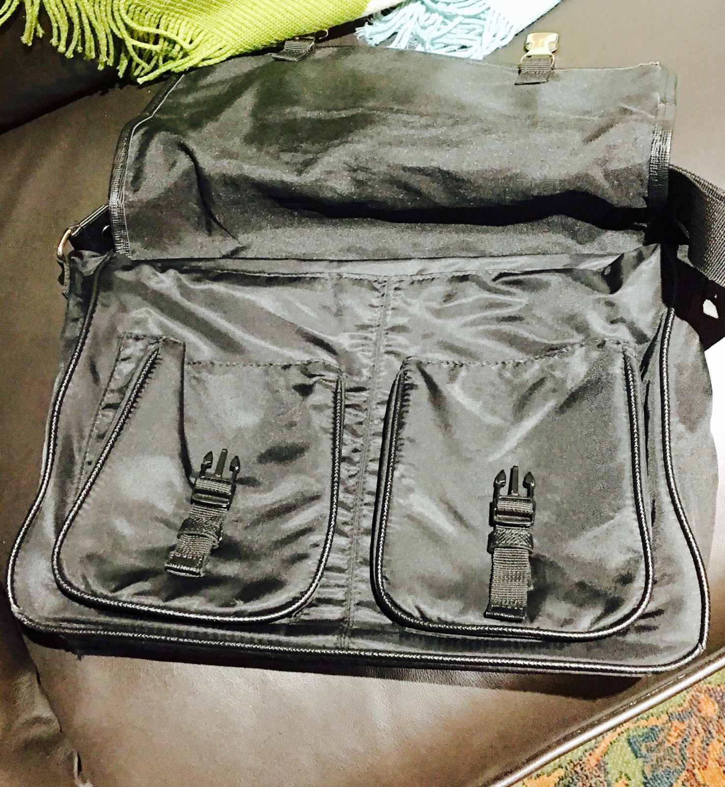 Black Medium soft carry-all shoulder, Crossbody bag. It’s a “ZARA”. Great Style!