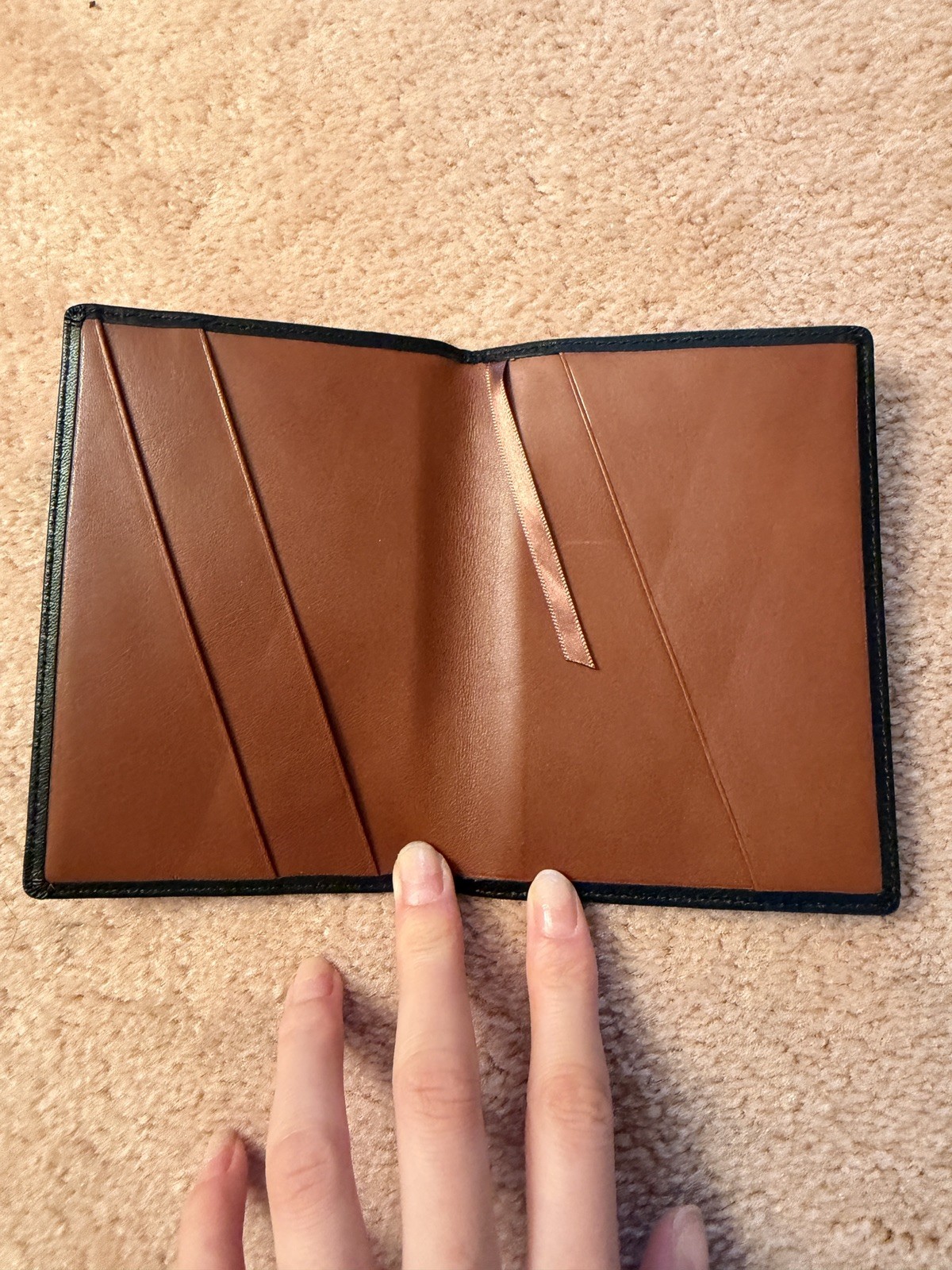 WANT LES ESSENTIELS DE LA VIE Black Leather Pearson passport cover