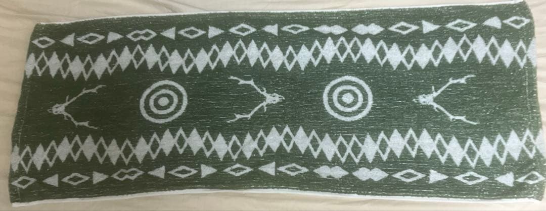 South2 West8 Long Towel 80x32cm – Pre-Owned Fashion Accessory