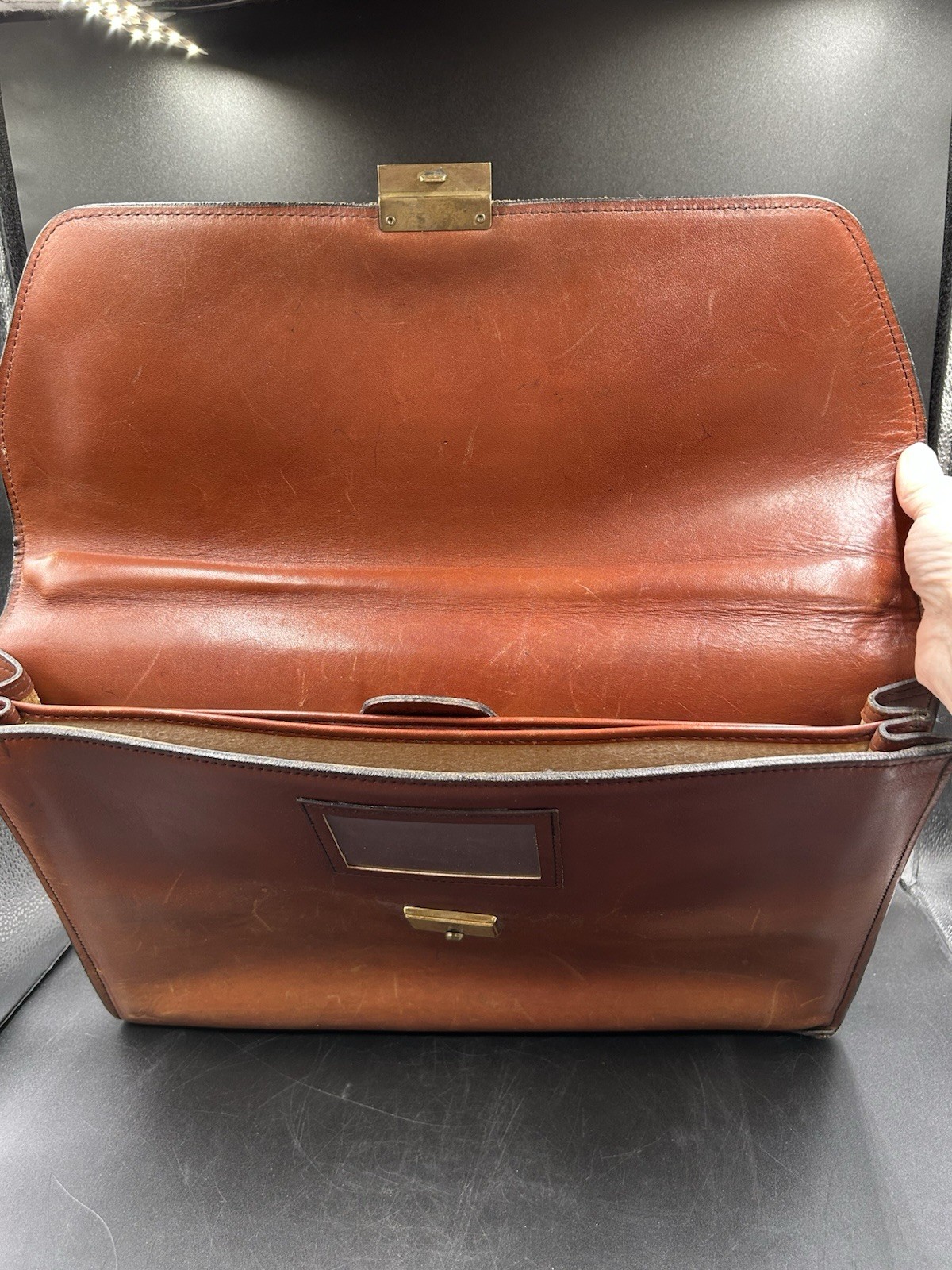 VTG Schlesinger Lawyers Briefcase Casesetter California Saddle Leather 70’s Read