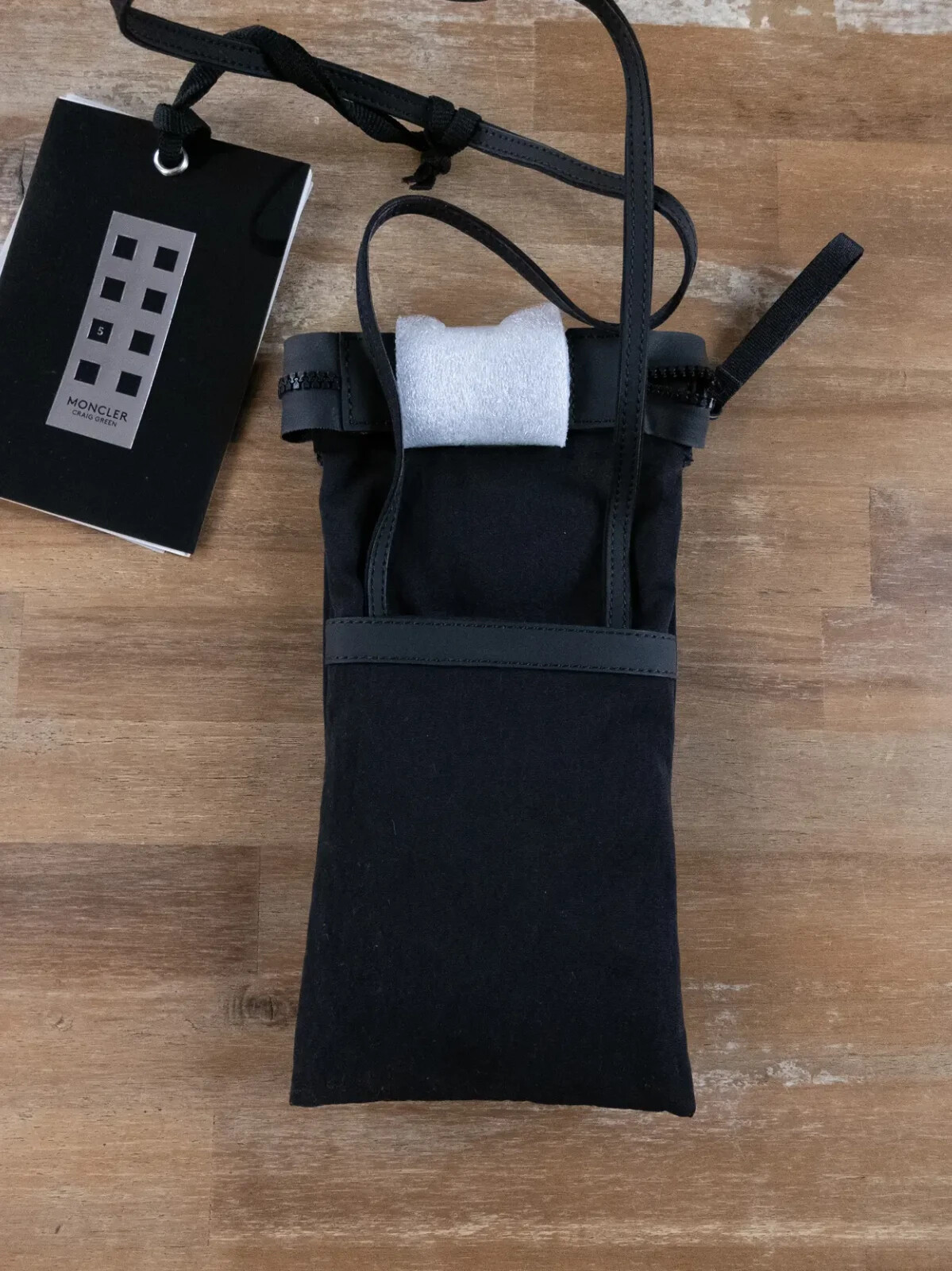 (NO CUSTOMS TAX) MONCLER Genius 5 Craig Green black nylon neck bag logo quilting