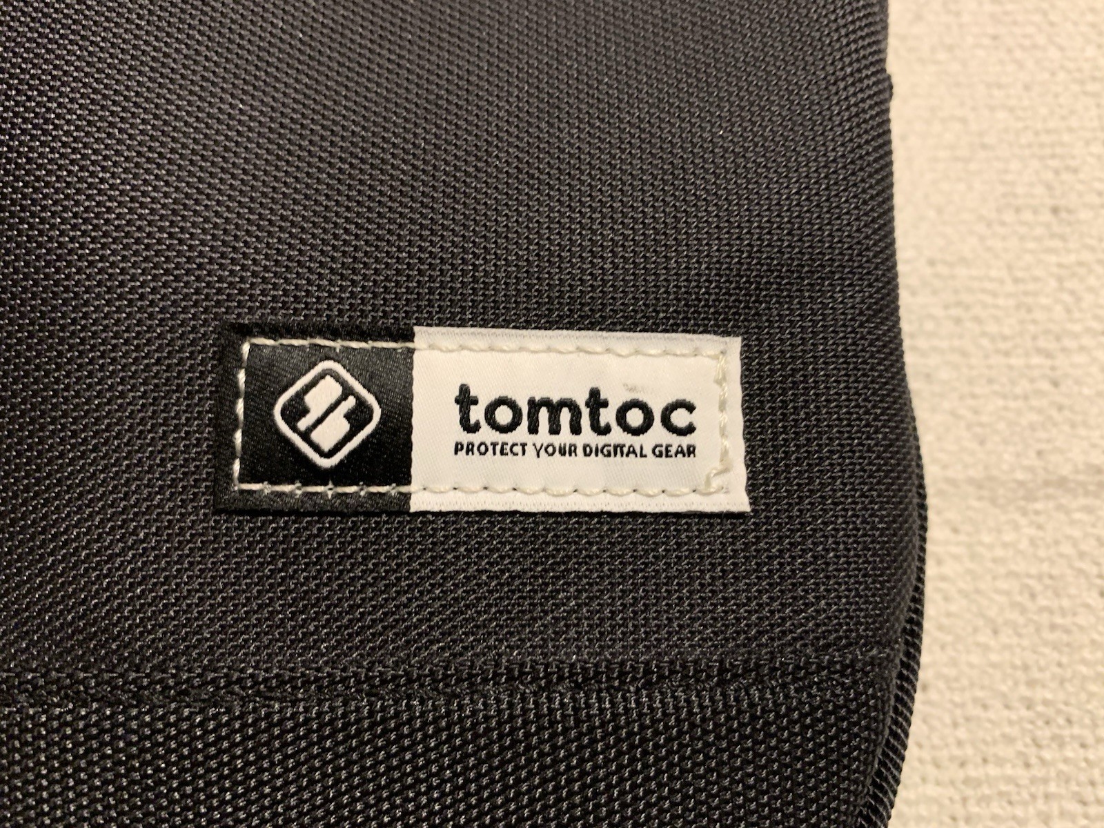 TomToc Black Tablet Shoulder Messenger Bag Size Small A20-B03D