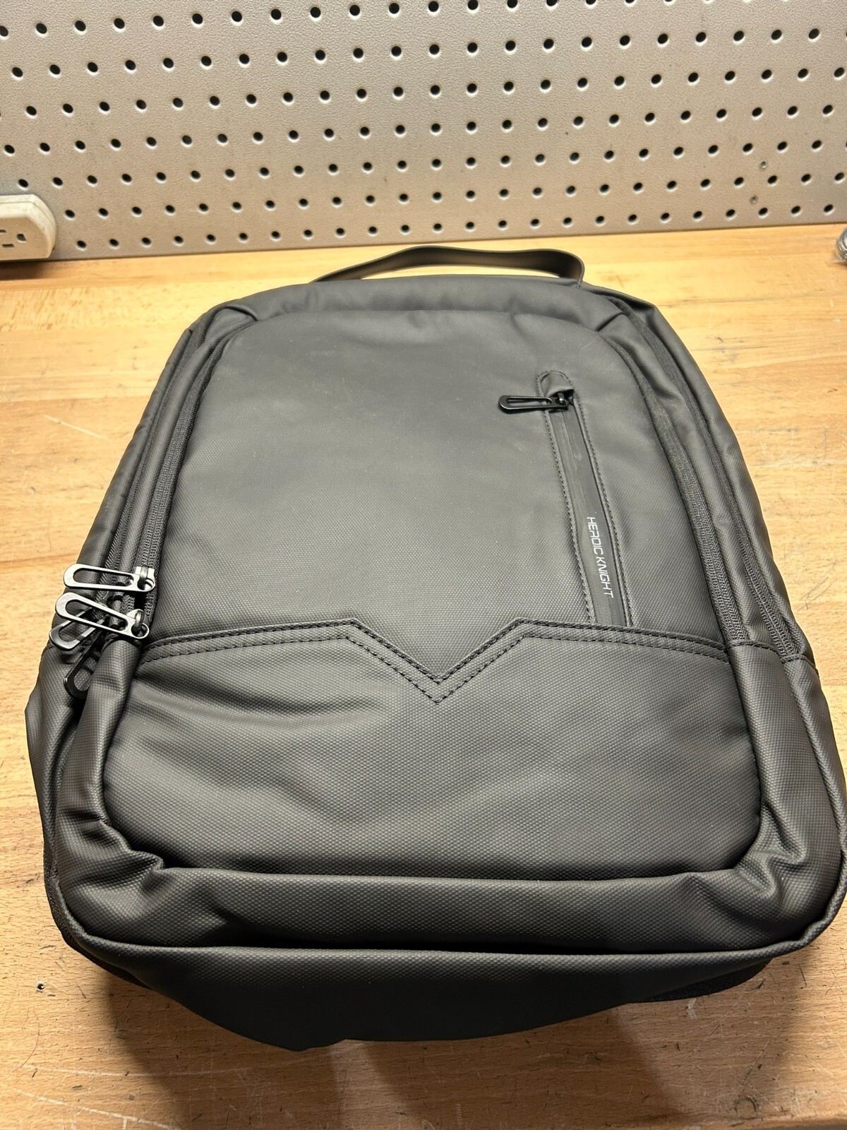 HEROIC KNIGHT Laptop Backpack 15.6″ Rucksack Cabin Size with USB Charging Port