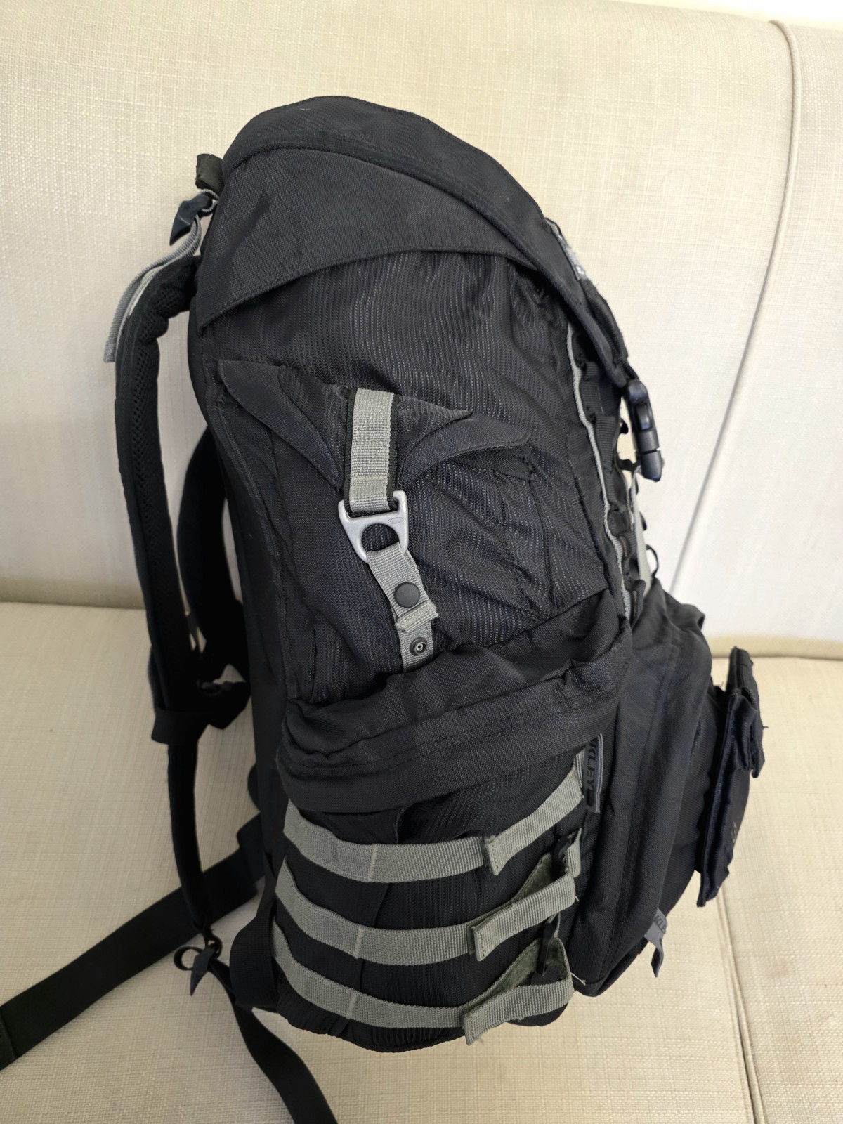 Oakley Tactical Field Gear Backpack Black Rare w/ Original Cover