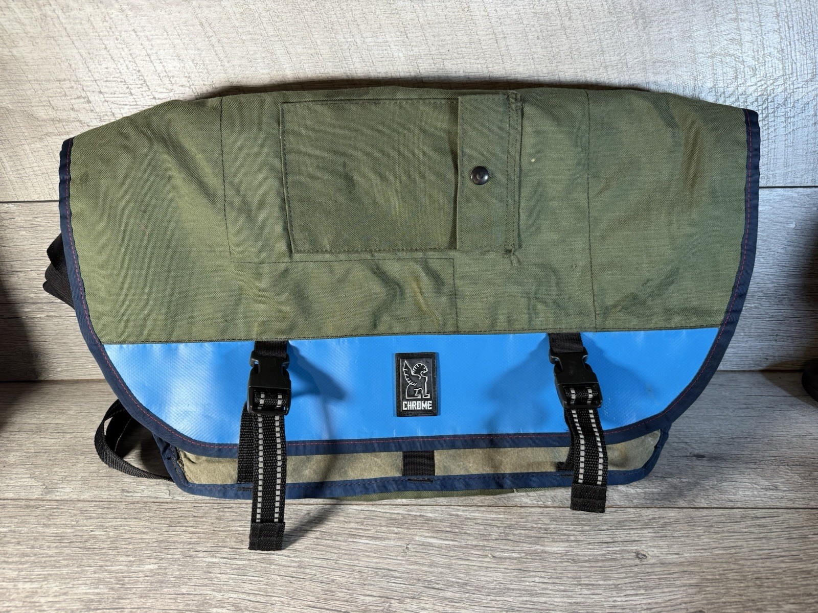 Chrome Industries Messenger Bag Navy Green Metro Seat Belt Flap City