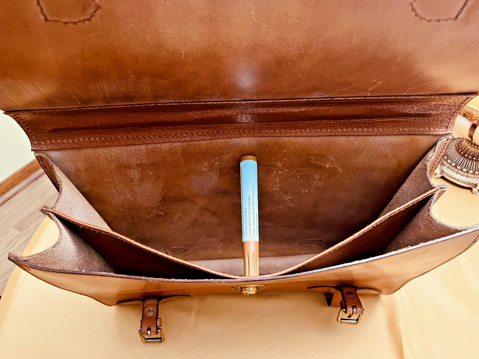 MACKENZIE “OFFICERS” Tan Bridle Leather Briefcase / Messenger Bag – SCOTLAND