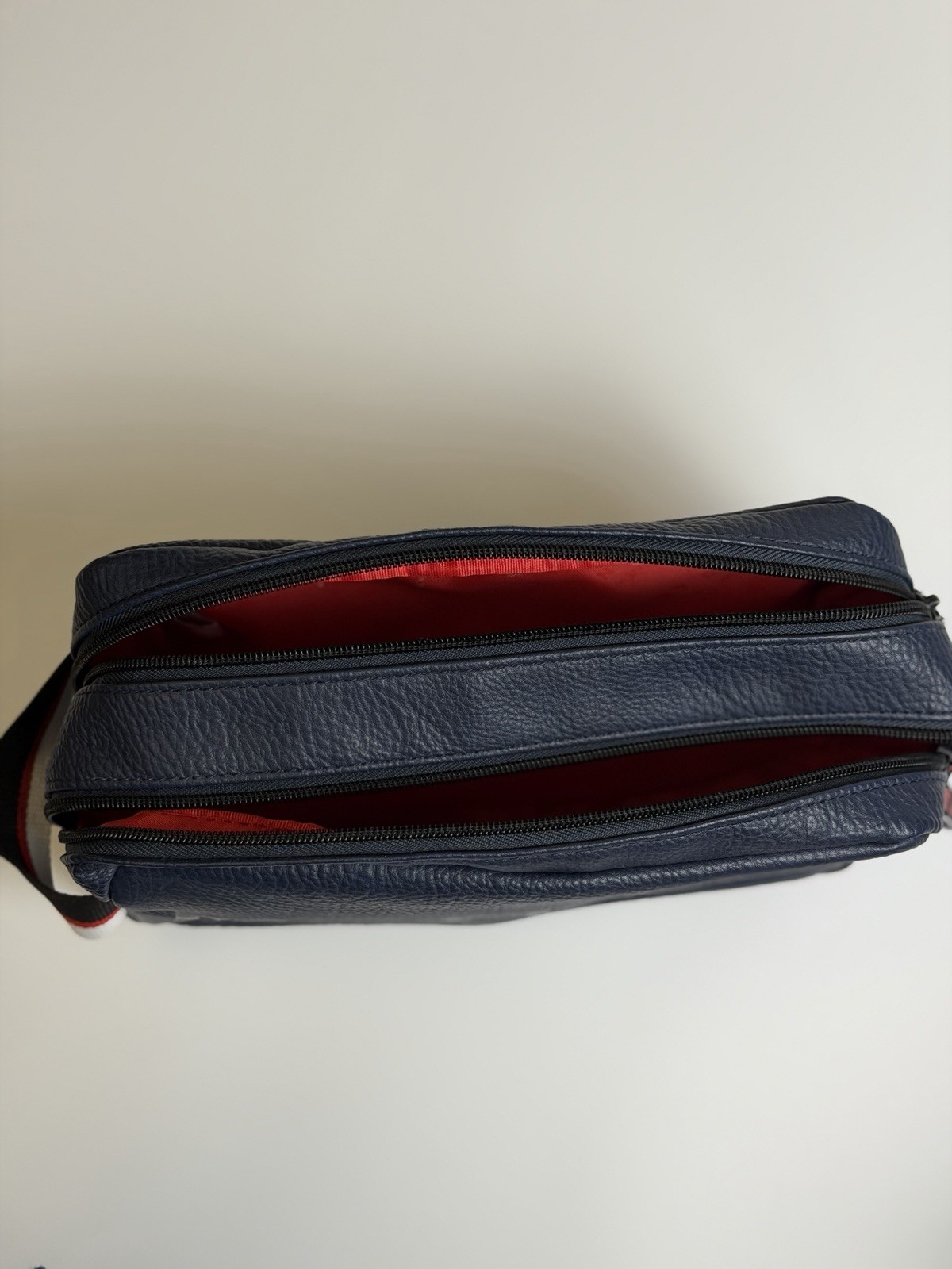 NWT DKNY Men’s Dopp Kits BlueToiletry Bag w Double Zip
