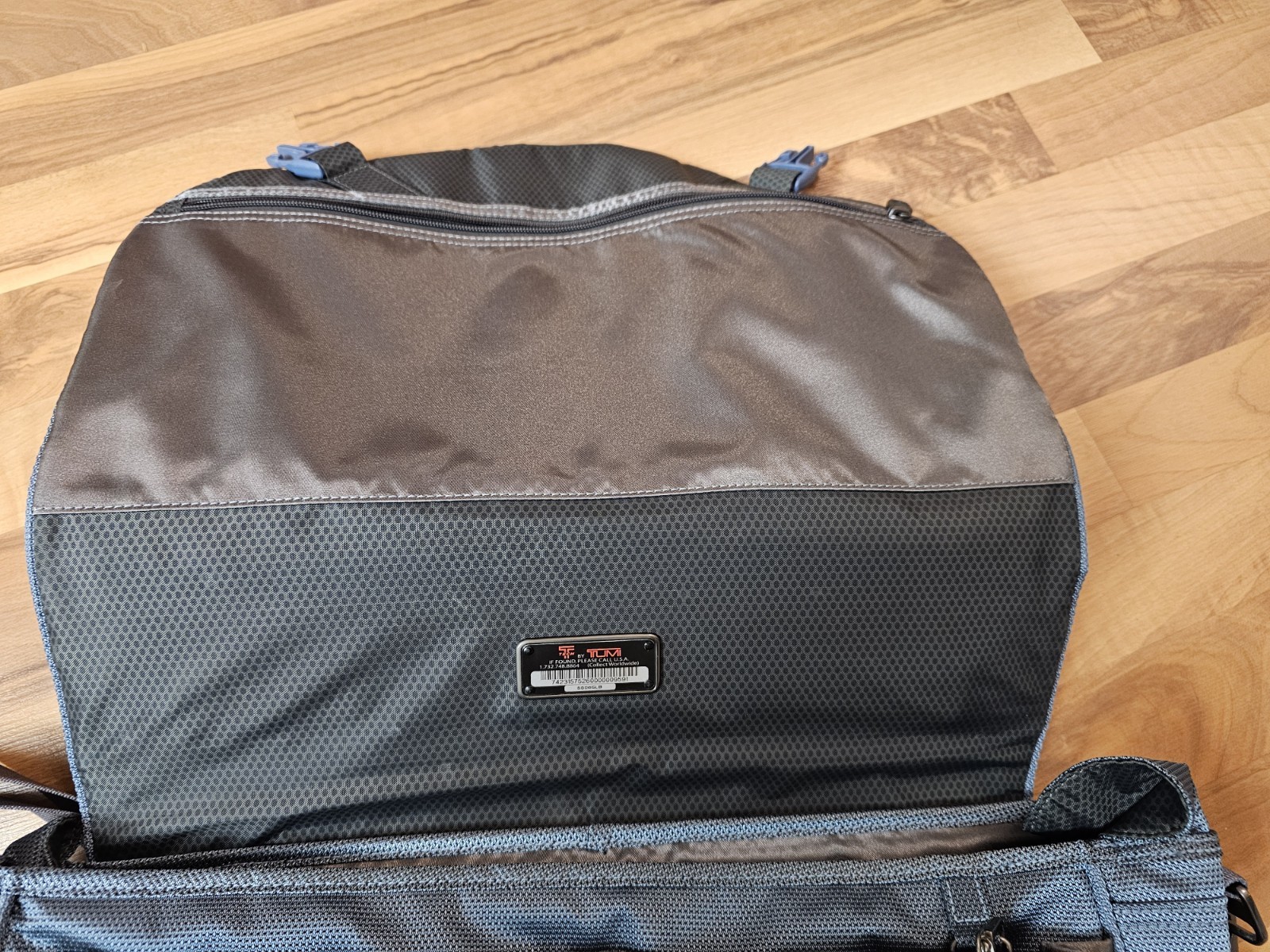 TUMI T-TECH COBALT BLUE LAPTOP MESSENGER BAG ESSENTIAL GEAR~GOOD CONDITION