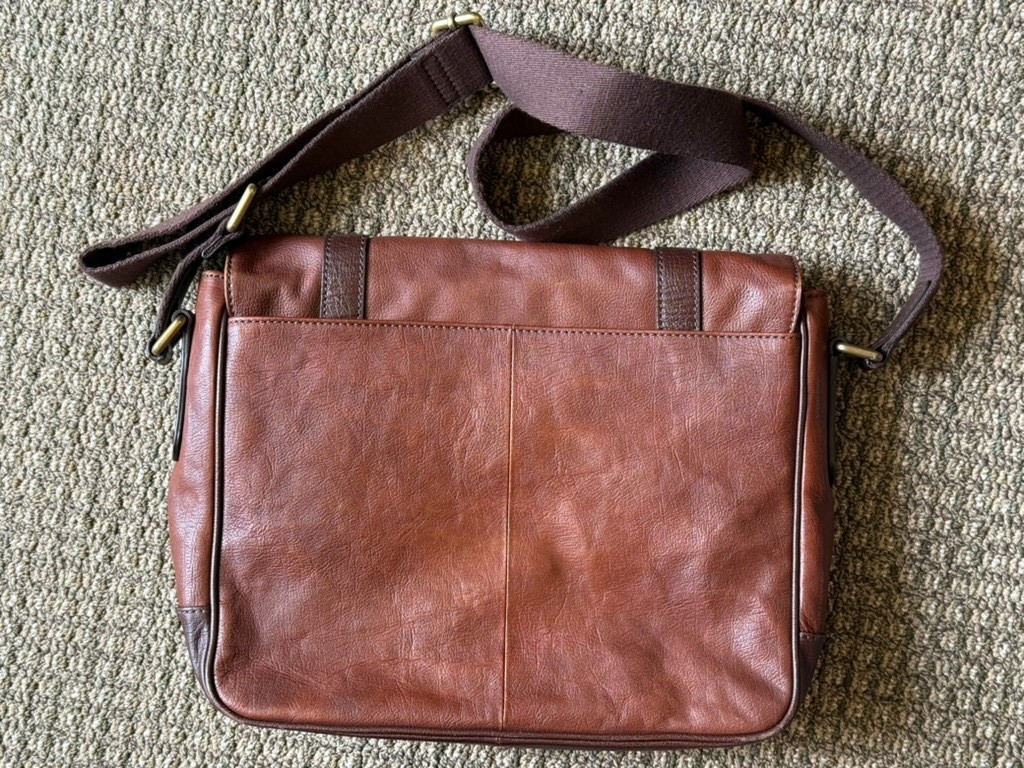 Fossil Leather Messenger Bag Two-Tone Brown Flap Top Laptop Soft