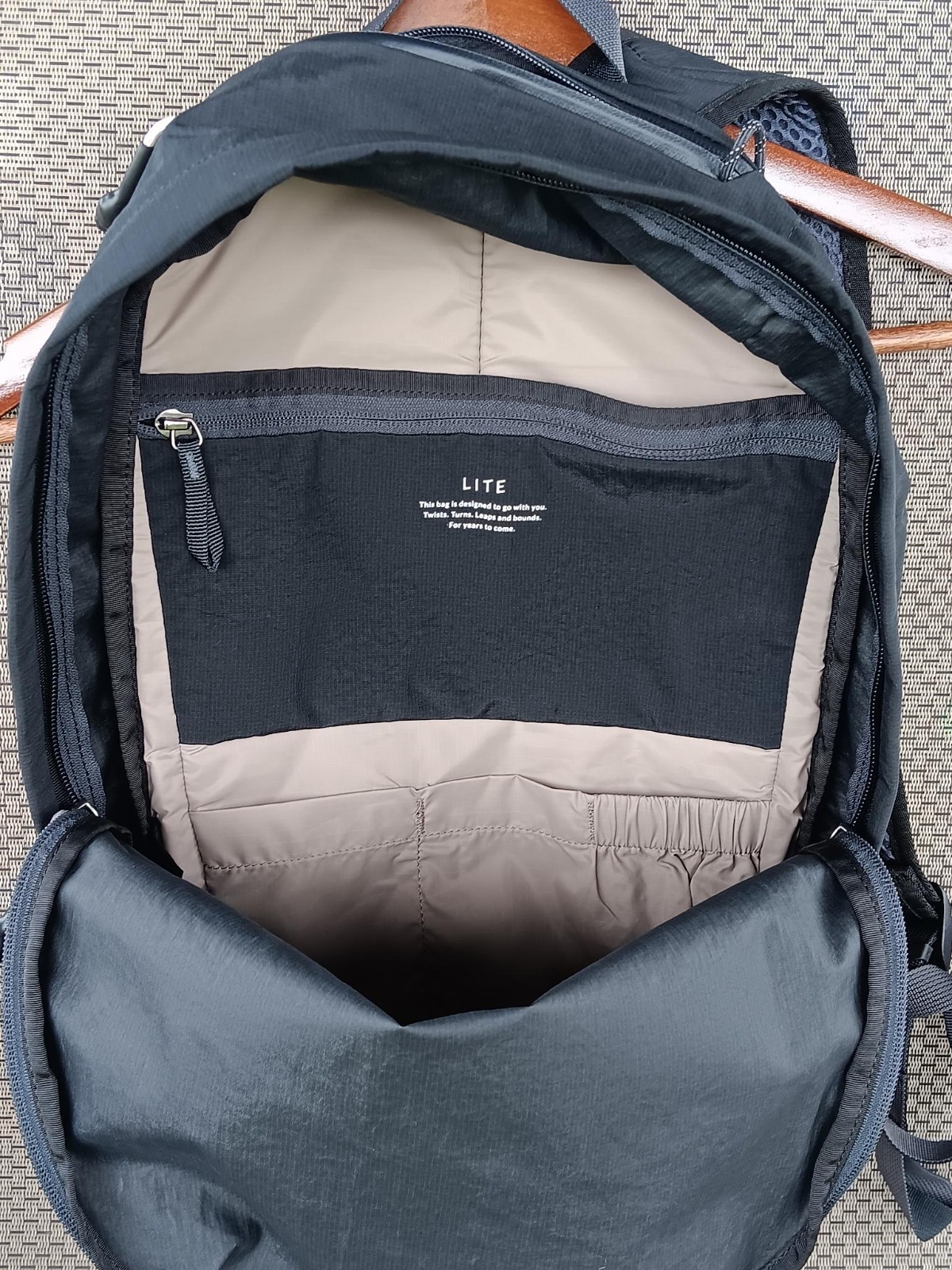 Bellroy Lite Daypack Backpack Black 20L lightweight travel summer