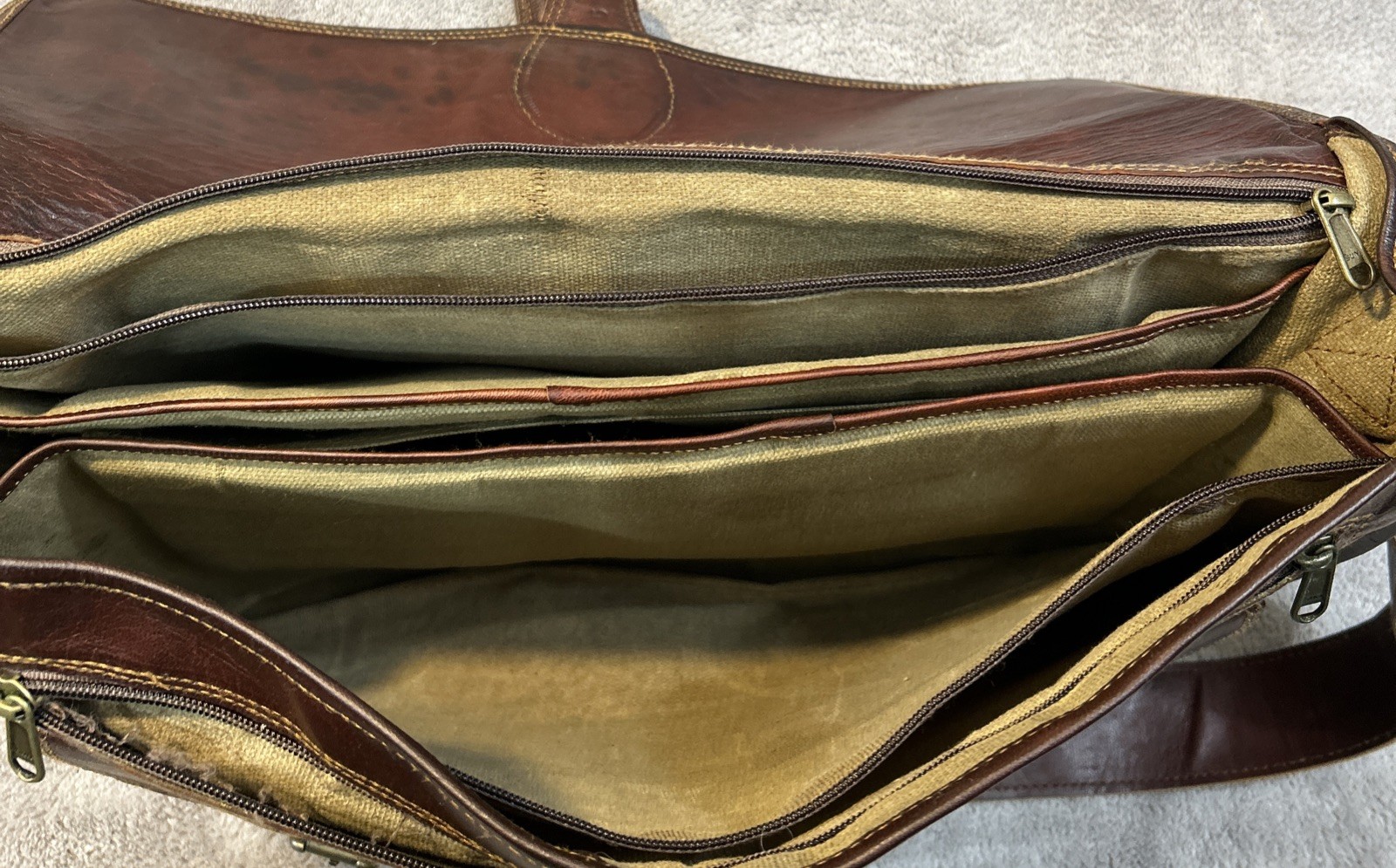 Cuero 18in Large Vintage Handmade Leather Bag for Laptop – Brown