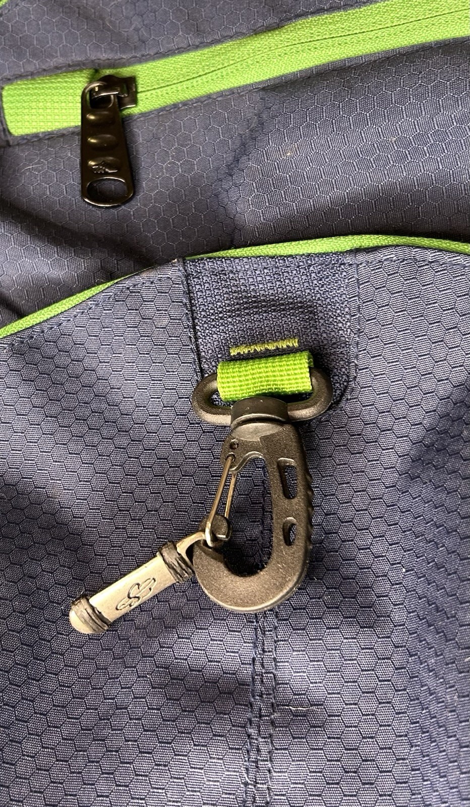 High Sierra Backpack Airflow Cooled Back Strap Suspension System Navy Green