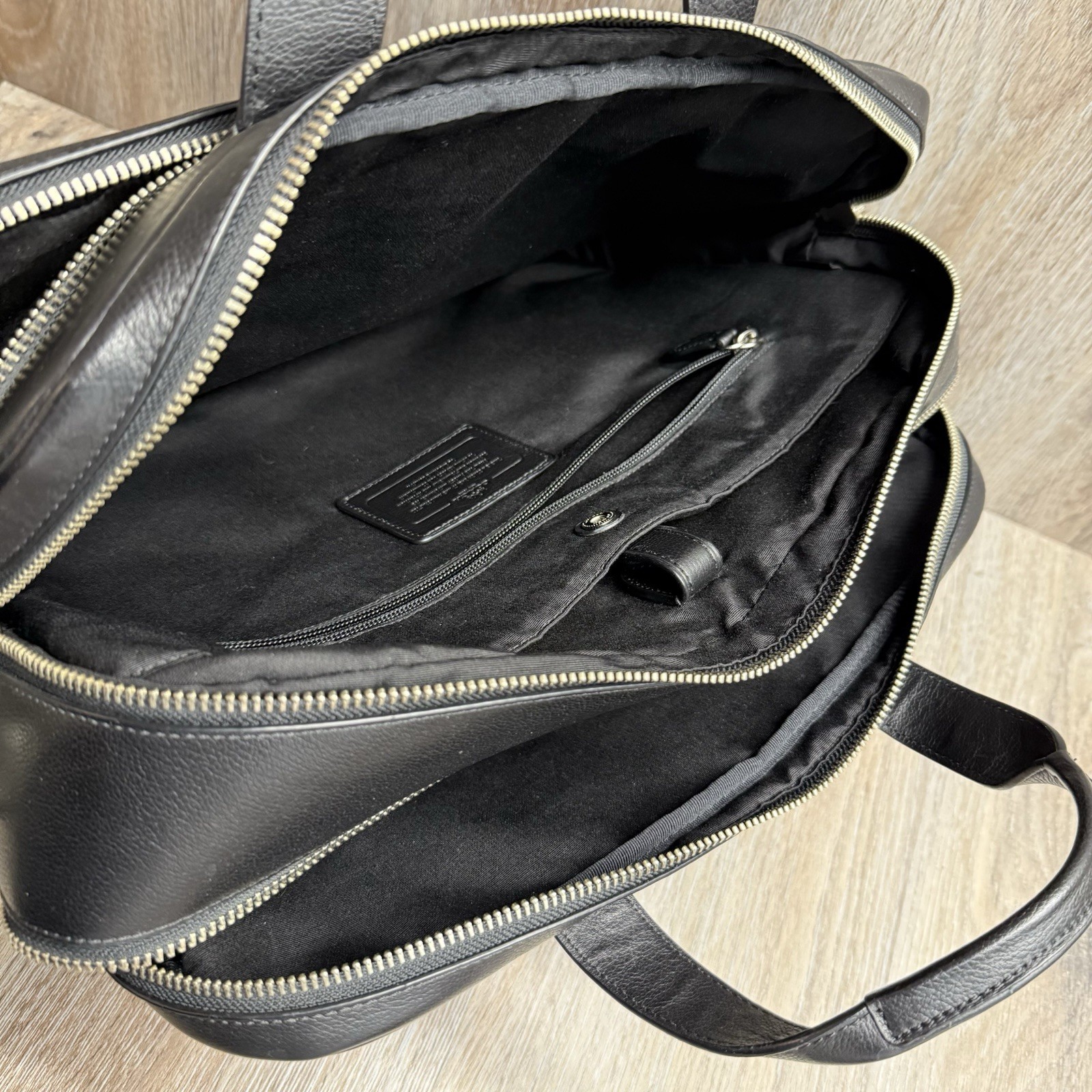 COACH 24 hour Smooth Black Leather Laptop Briefcase Messenger Bag — F72224