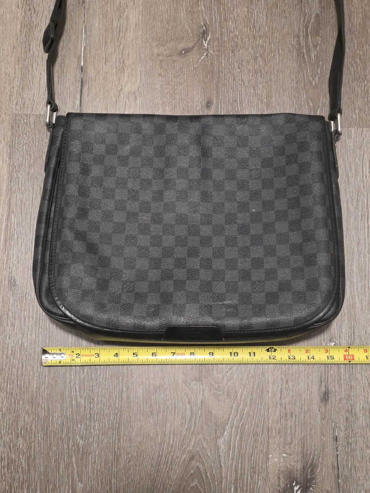 Louis Vuitton Damier Graphite Messenger Bag Unisex