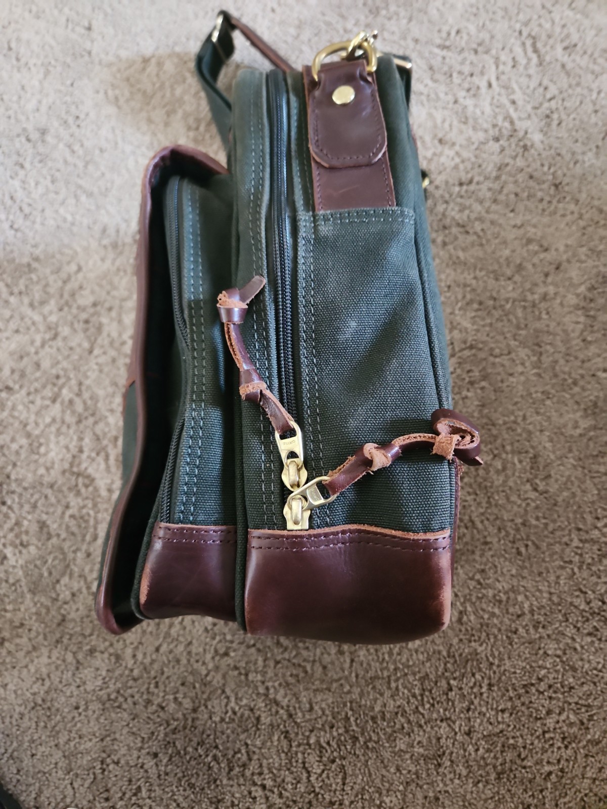 Vintage Orvis Canvas Leather Green Brown Travel Bag Messenger