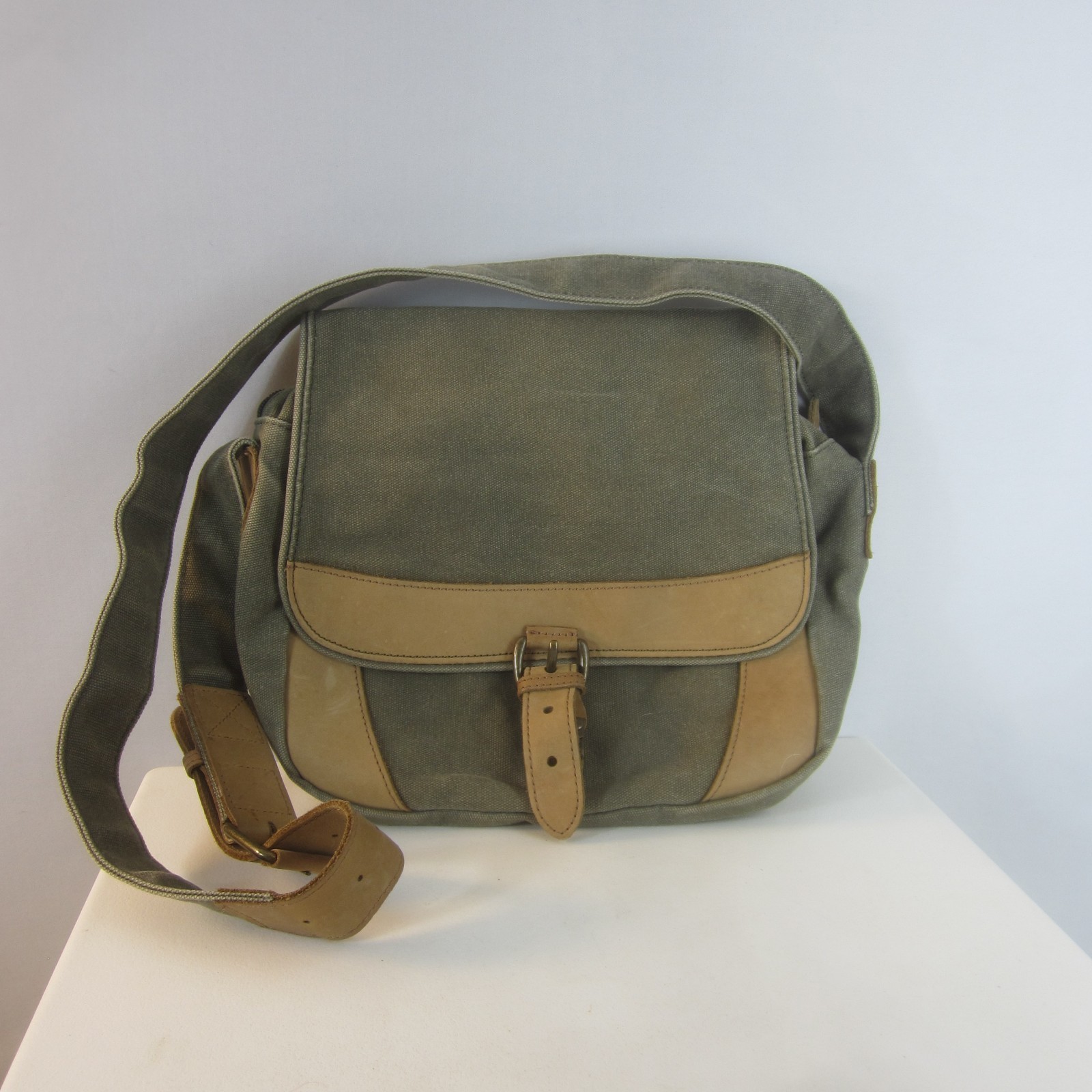 LL Bean Leather Canvas Crossbody Messenger Bag Olive Green Flap Field Shoulder