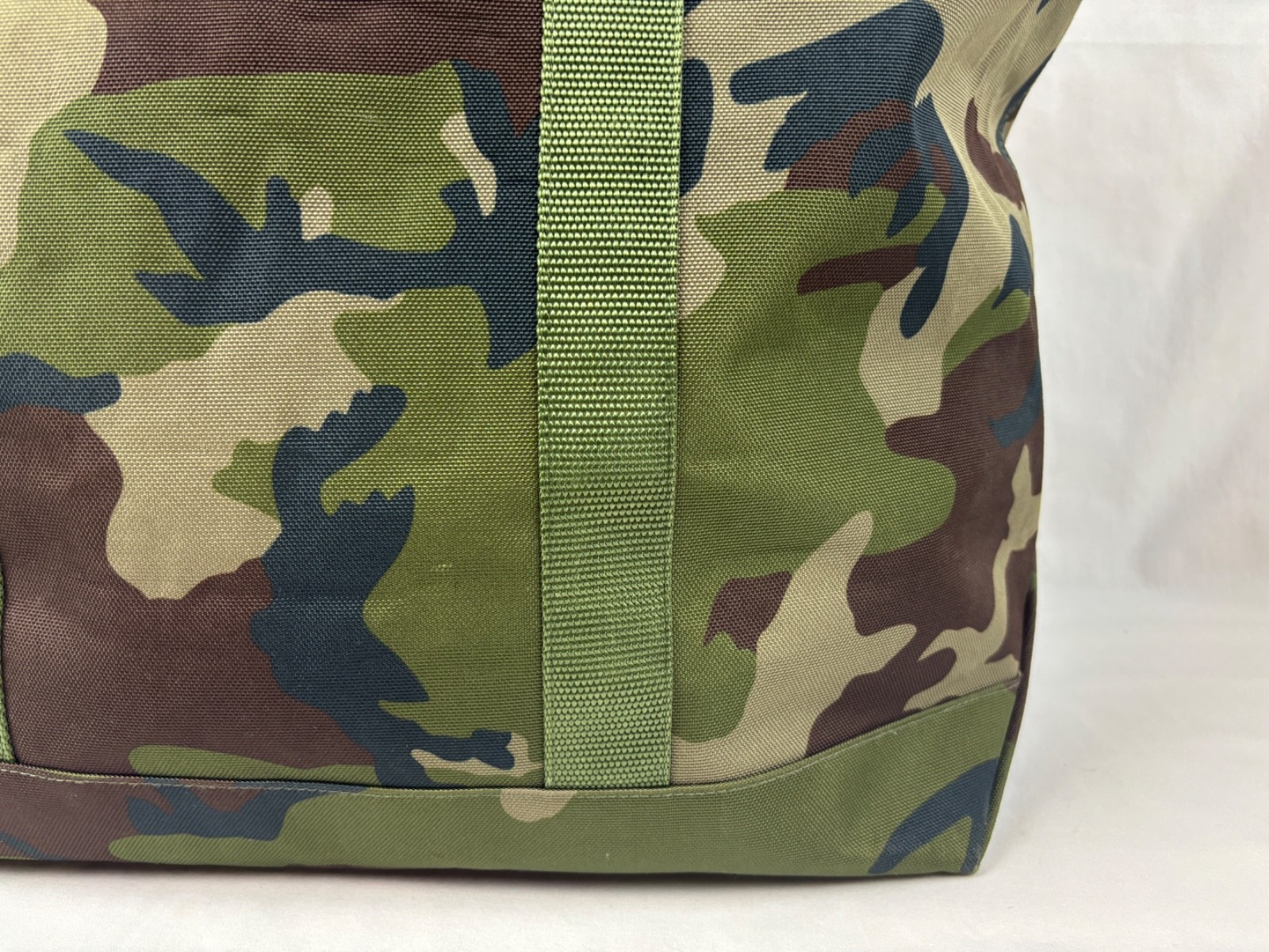 L.L. Bean Zip Hunter’s Camo Tote Bag Lined XL – NO STRAP & HAS INITIALS – Clean