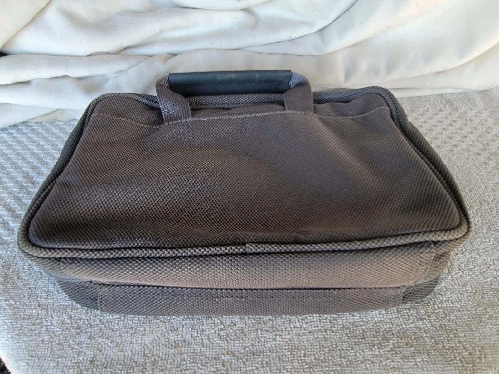 ORVIS Canvas Hanging Toiletry Accessory Travel Zipper Bag Pouch Burgundy/Grey