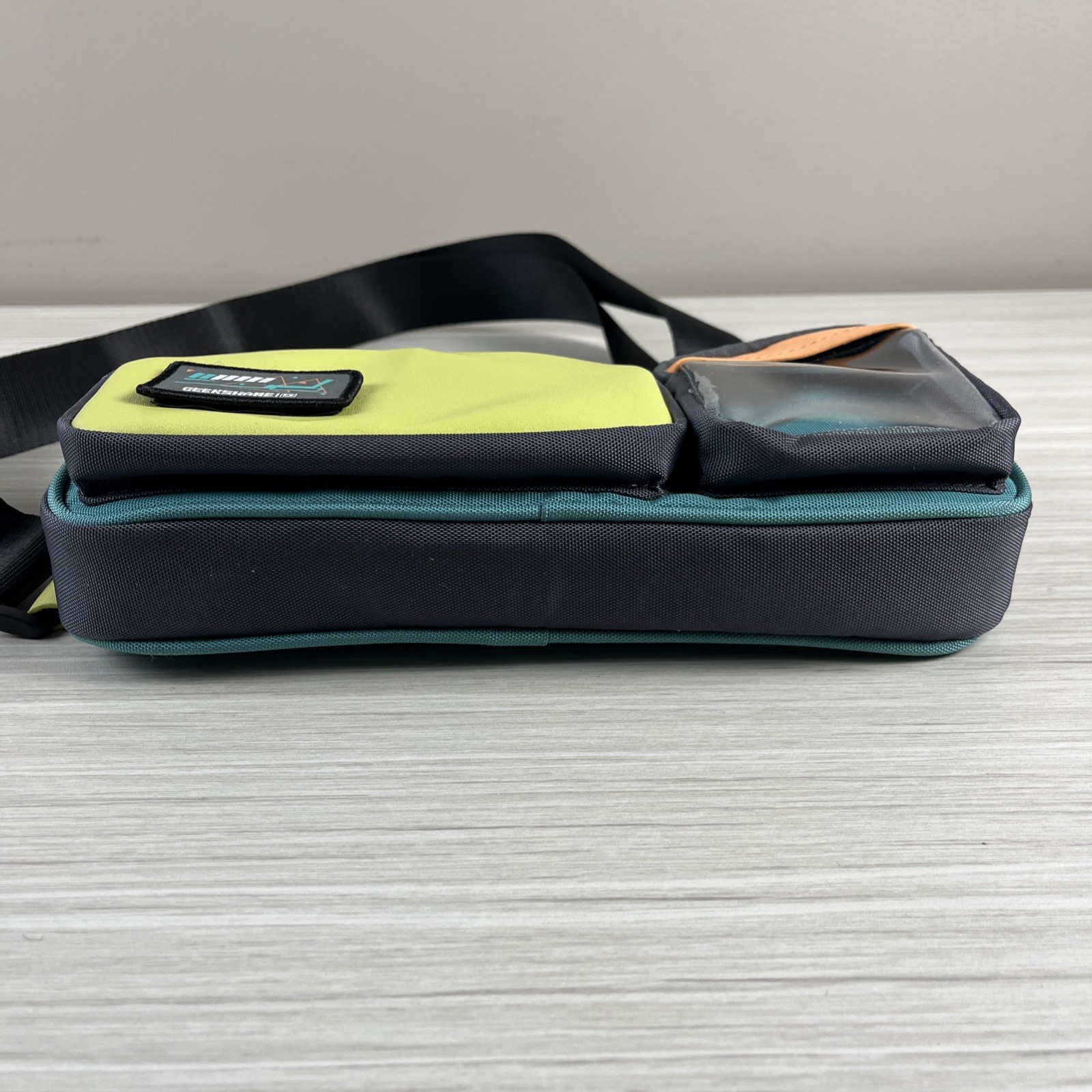 Geekshare Crossbody Bag Video Game Switch Shoulder Fanny Pack Messenger Case