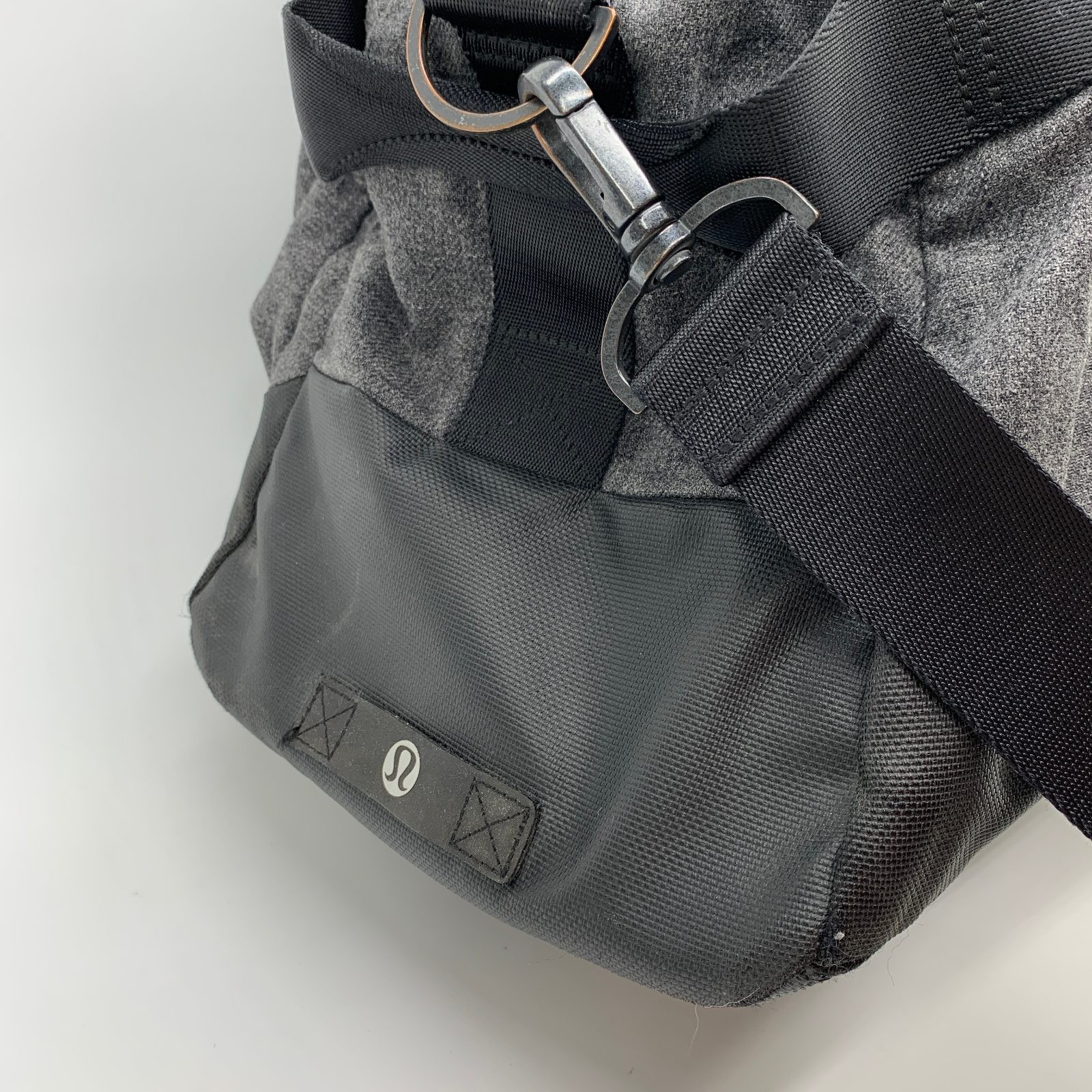 Lululemon Gray Heather Duffle Gym Bag w/ Shoulder Strap Multiple Pockets