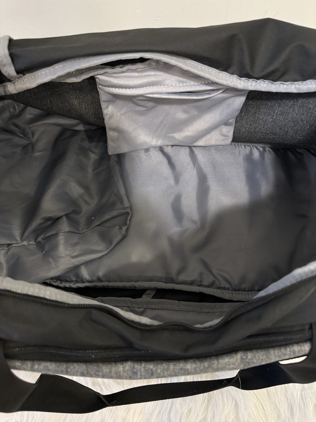 UNDER ARMOUR Men’s UA Undeniable 4.0 Duffle Bag Gym Graphite / Black